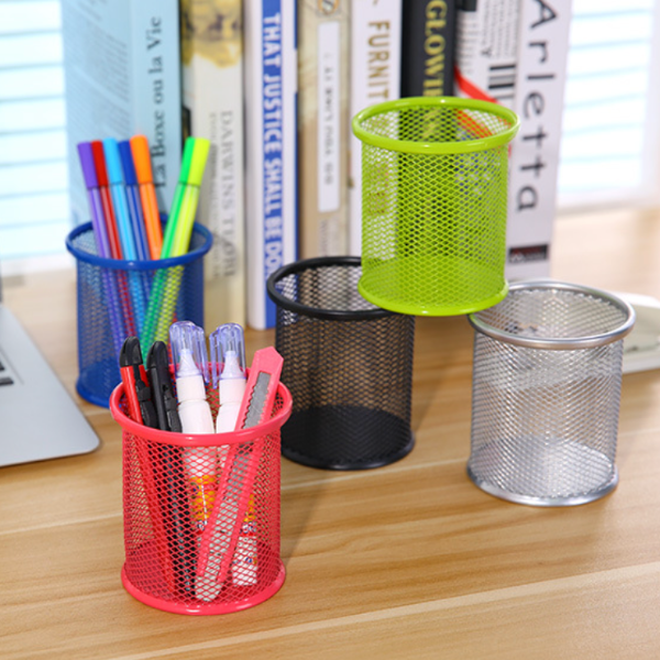 Cylindrical Pen/Pencil Cup 1