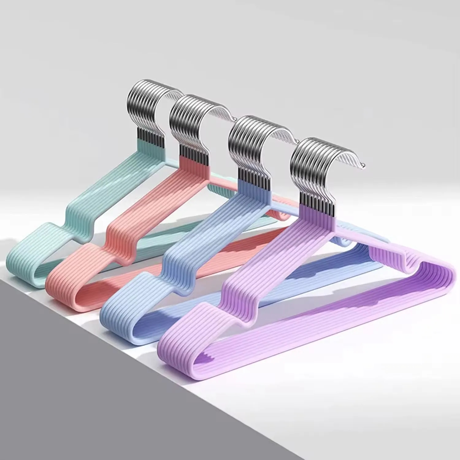 Metal Reinforced Simple Non-Slip Clothing Rack 2