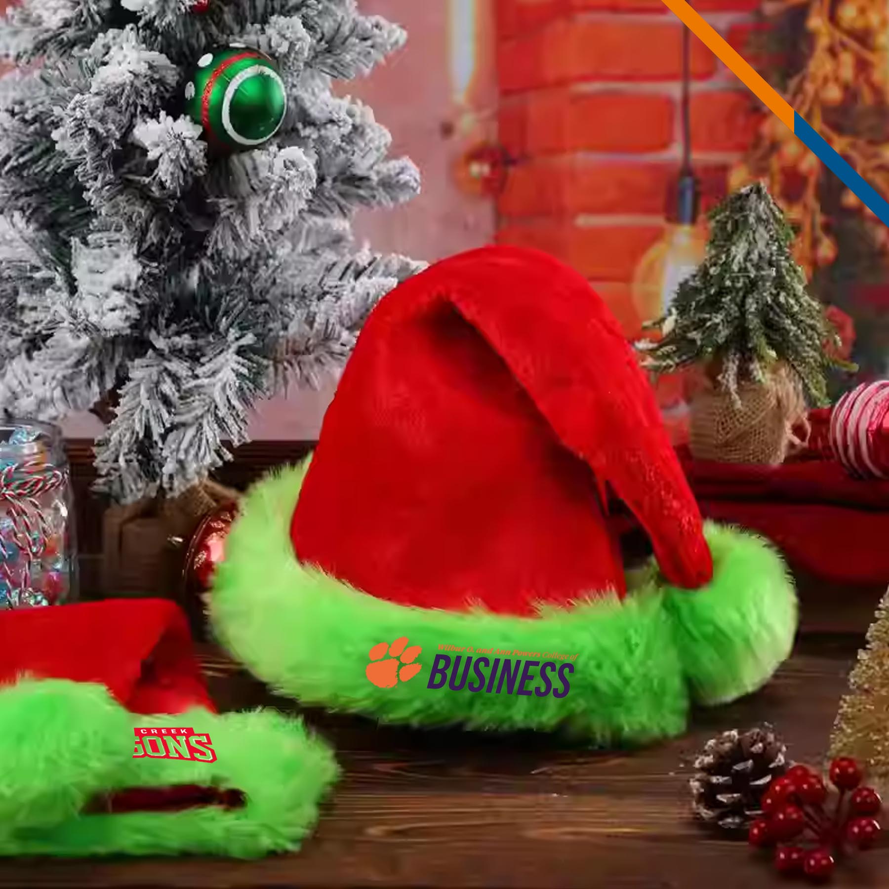 CheerTop Fluffy Santa Hat 2