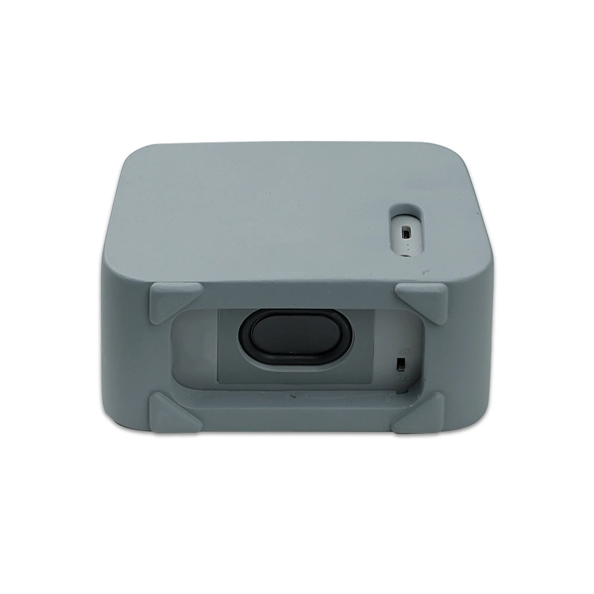 Retro Speaker & Wireless Charger 2