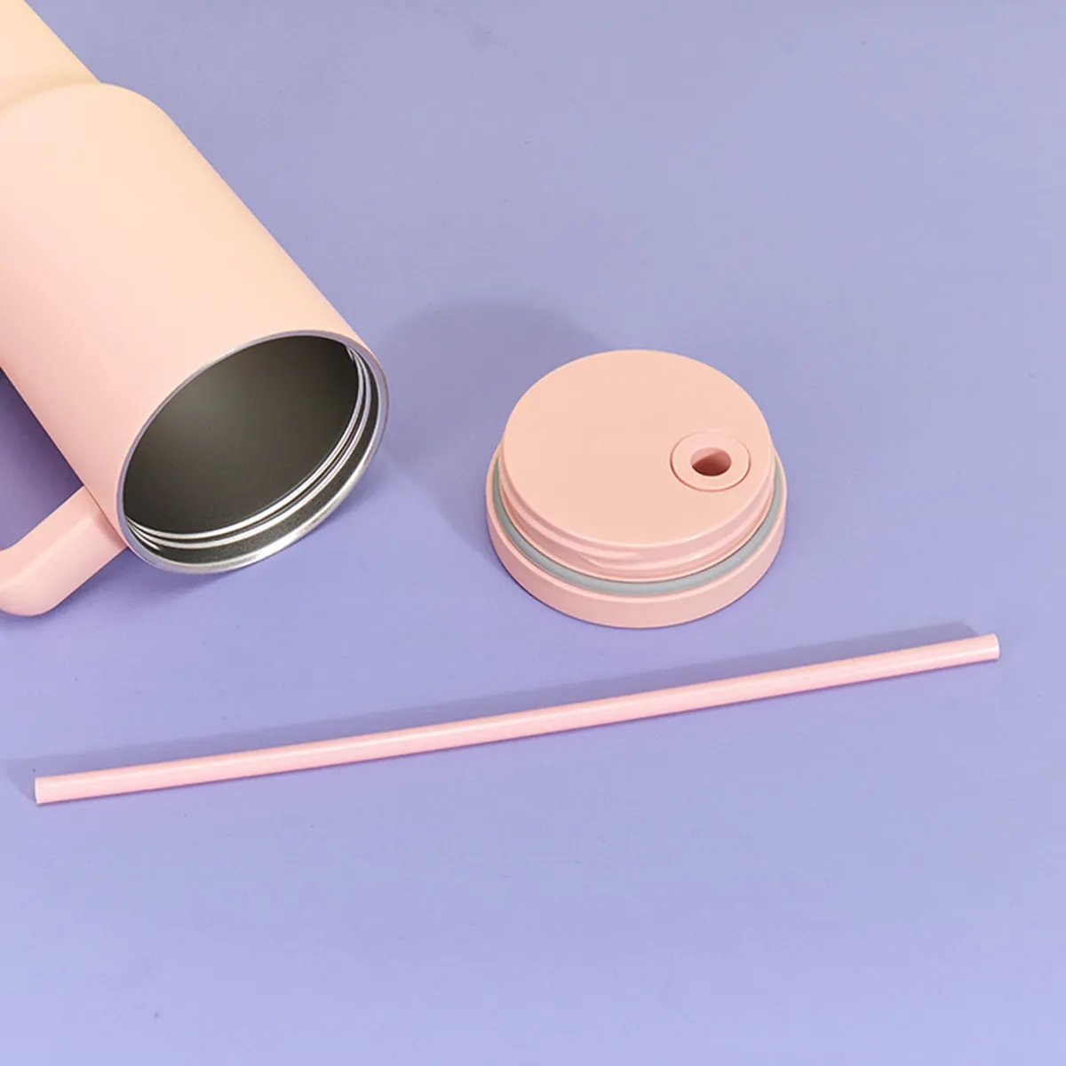 40 Oz Insulated Tumbler With Handle and Straw 5