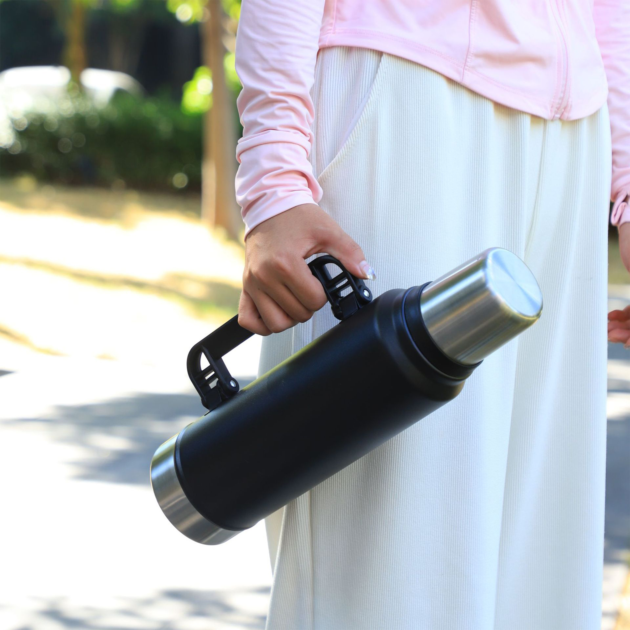 Durable 44OZ Insulated Stainless Steel Bottle 6