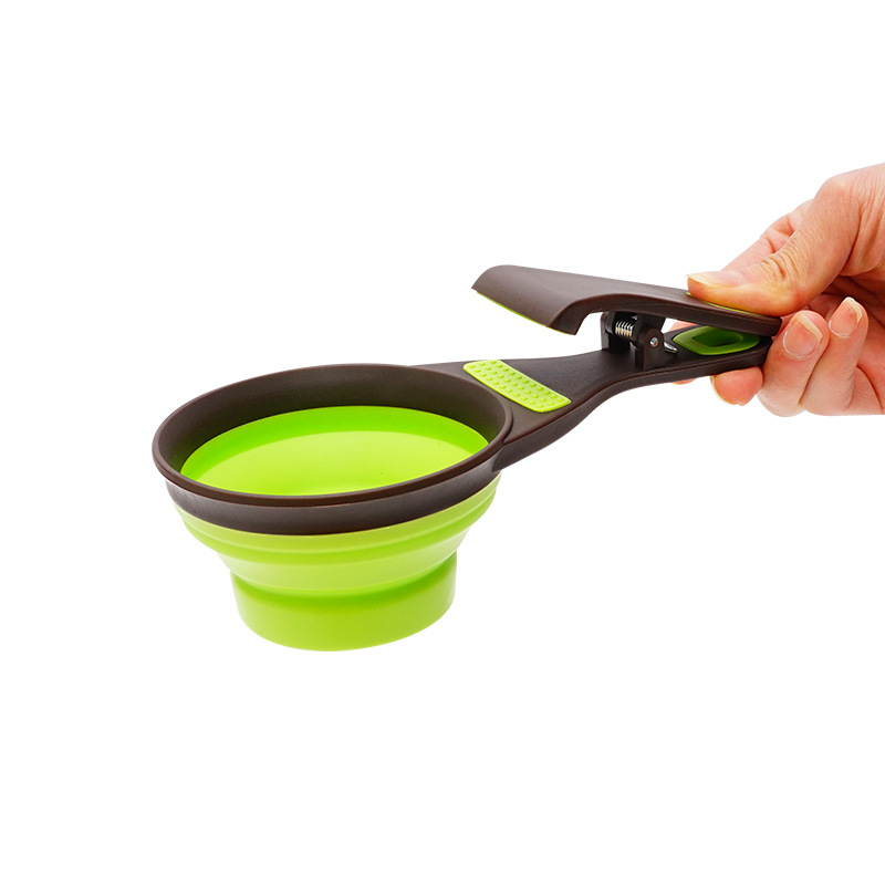 7 1/2 " Pet Food Scoop With Collapsible Clip 4