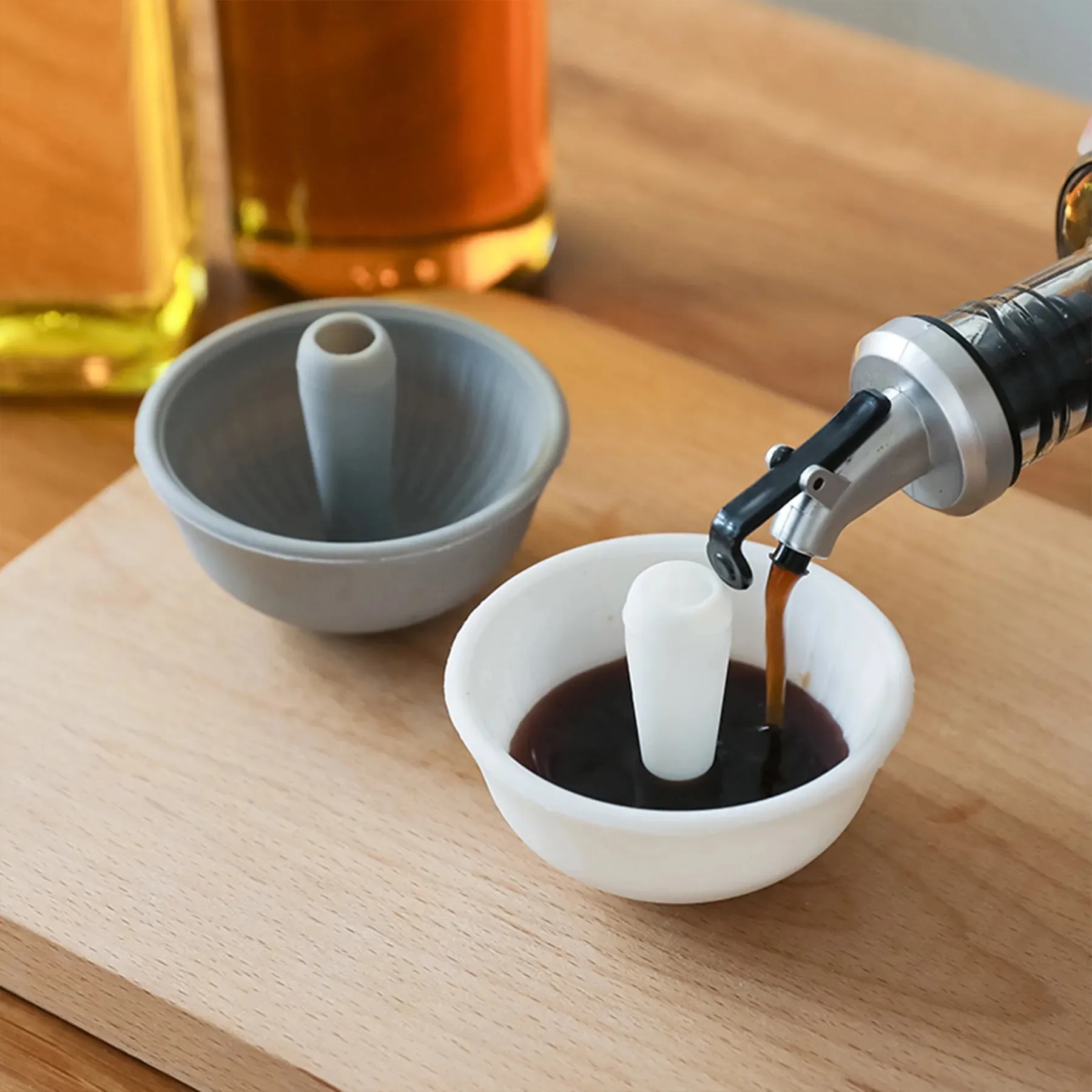 Silicone Kitchen liquid dispensing funnel 3