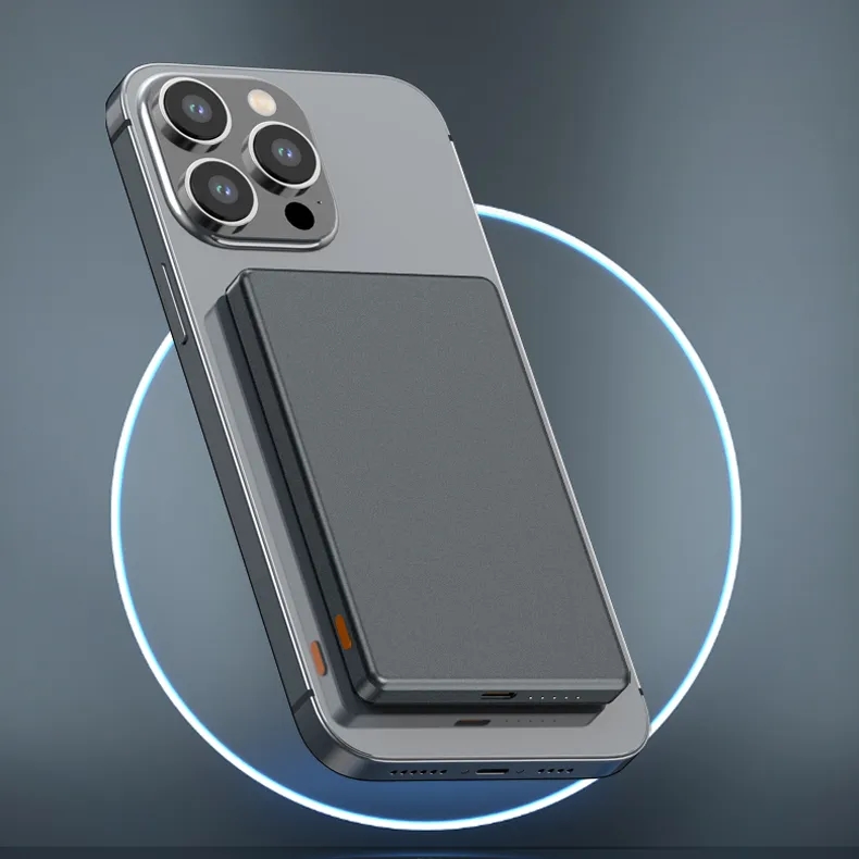 Fast Charging Magnetic Wireless Power Bank - 5000 mAh 2