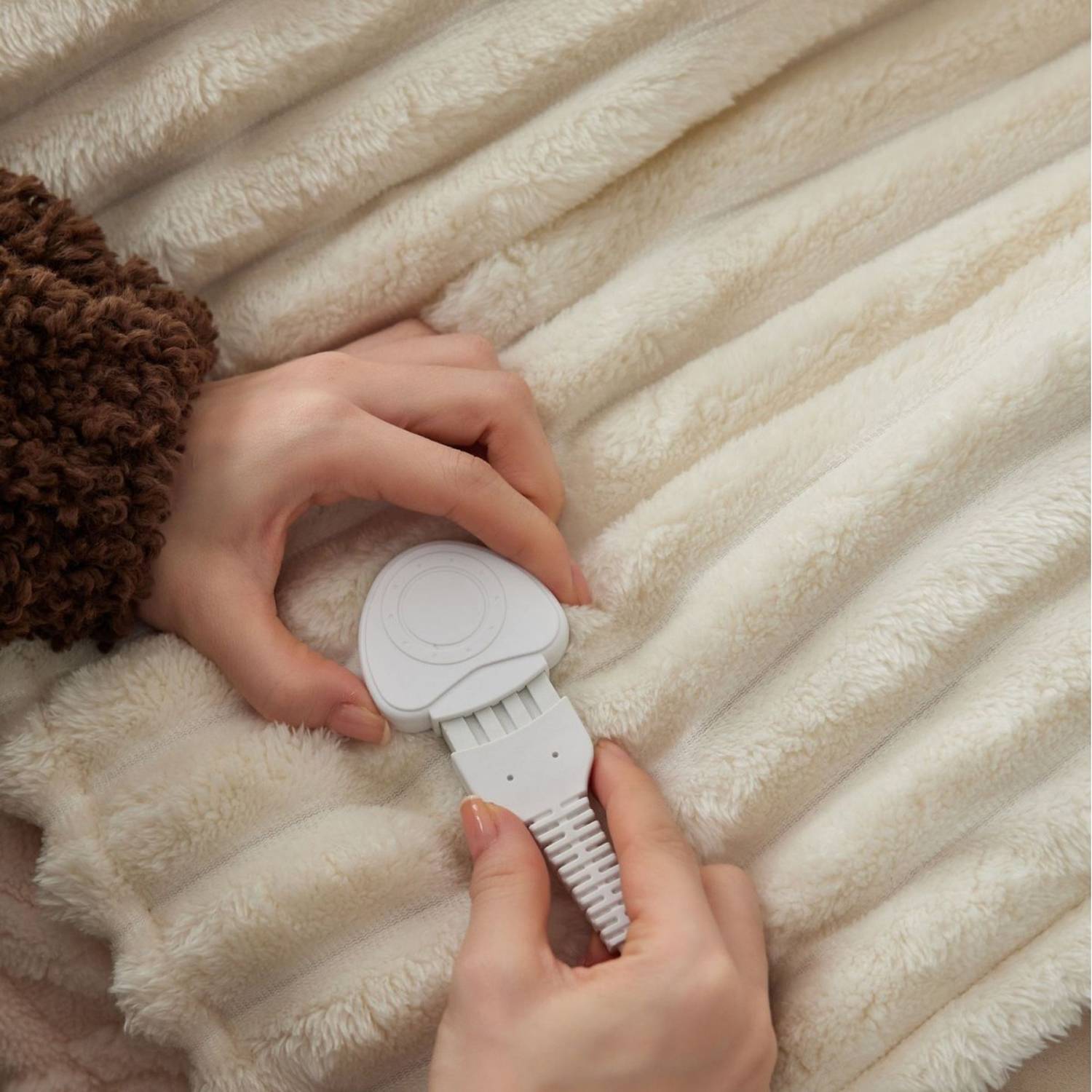 Washable Flannel Striped Electric Heating Blanket 8