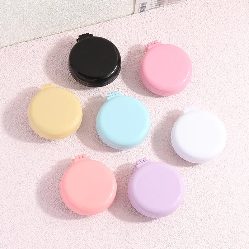 2-in-1 Foldable Travel Mirror Hair Brushes 5