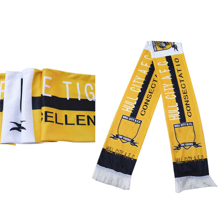 Knitted Fan Scarf 2