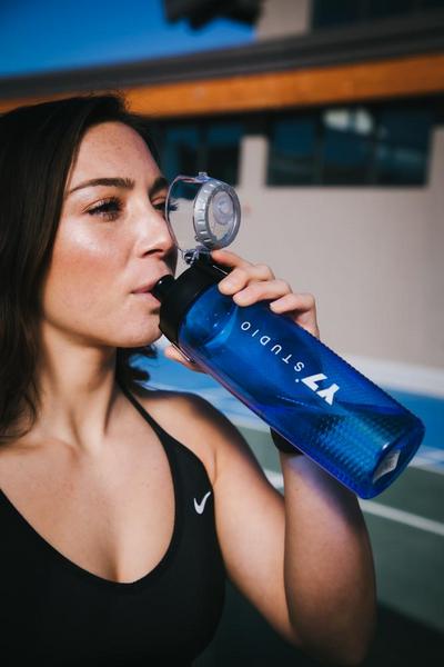 24 oz. Thermos® Hydration Bottle Made with Tritan™ and Rotating Intake Meter 26