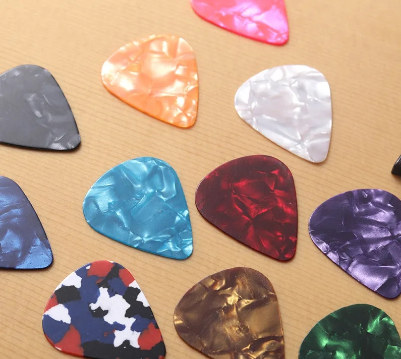 Guitar pick 3