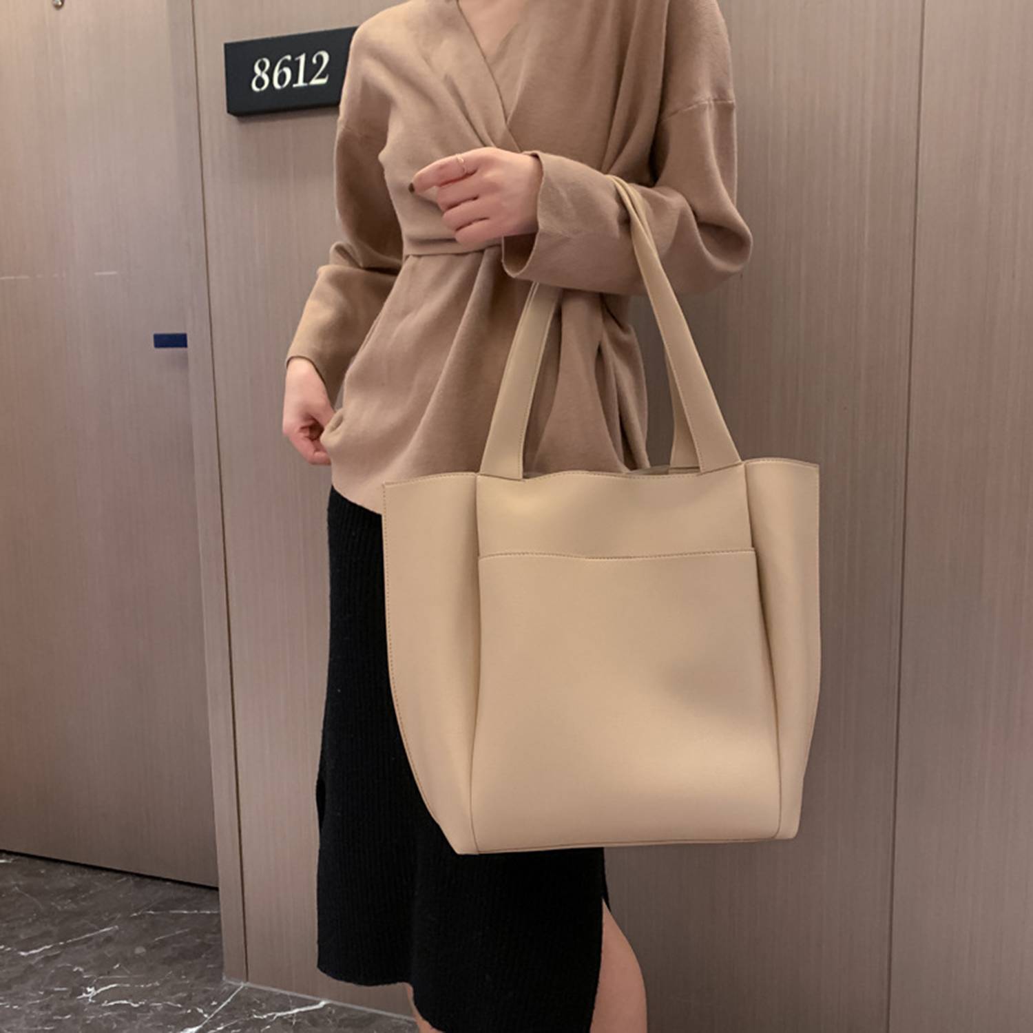 Large Practical Commuter Tote Bag, custom tote bag with logo imprint 4