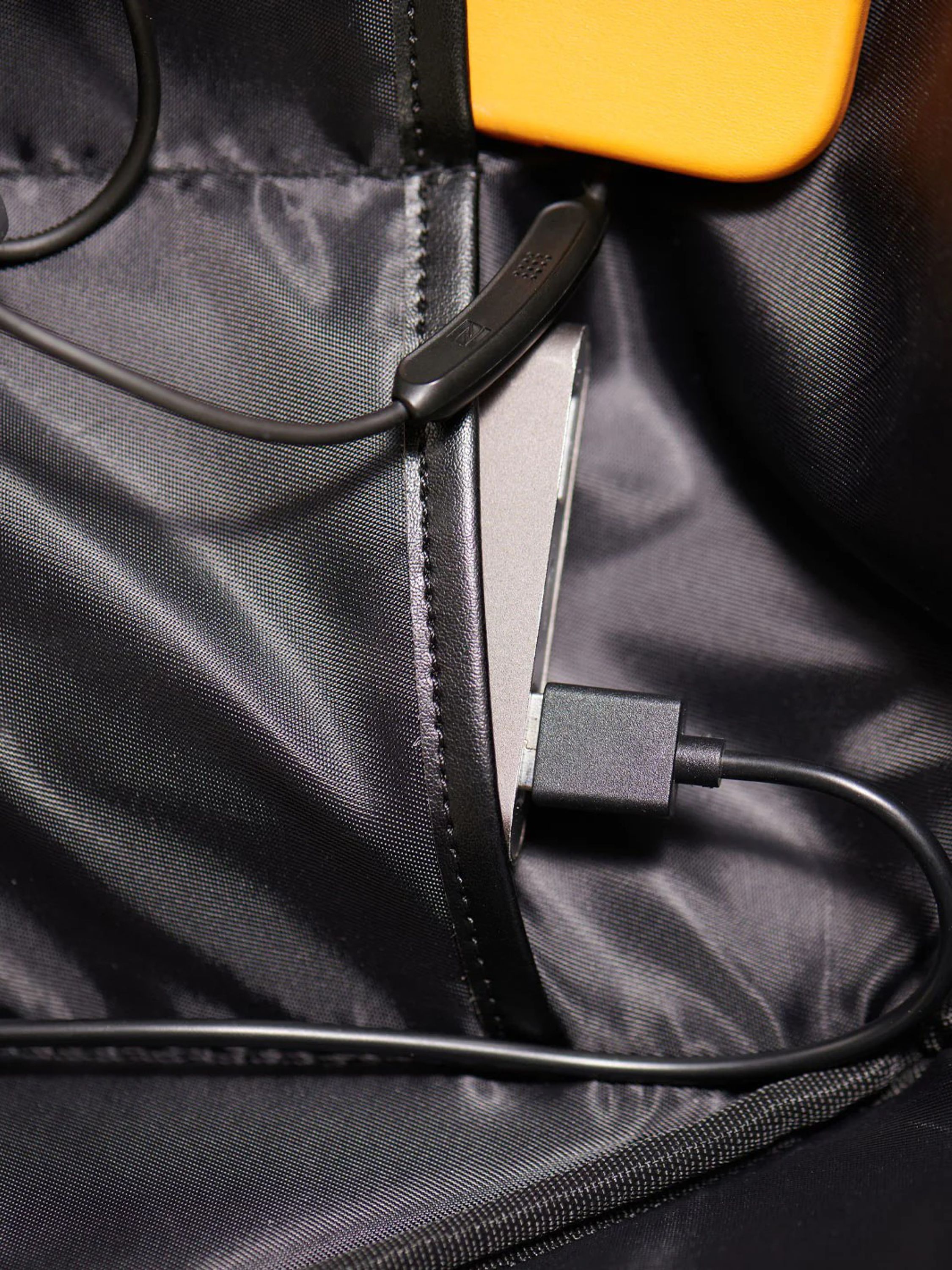 EZRI Executive Backpack with Embroidery 3