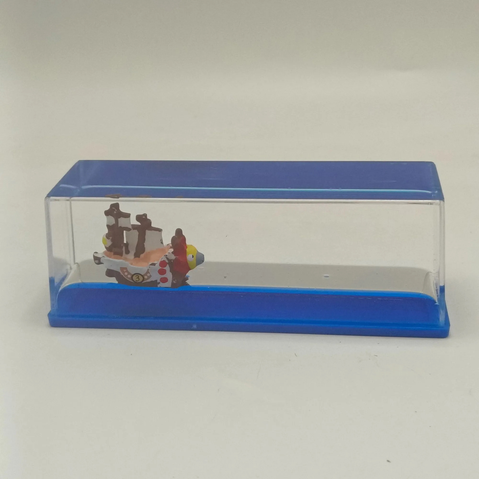 Cruise Ship Fluid Small Ornaments 14