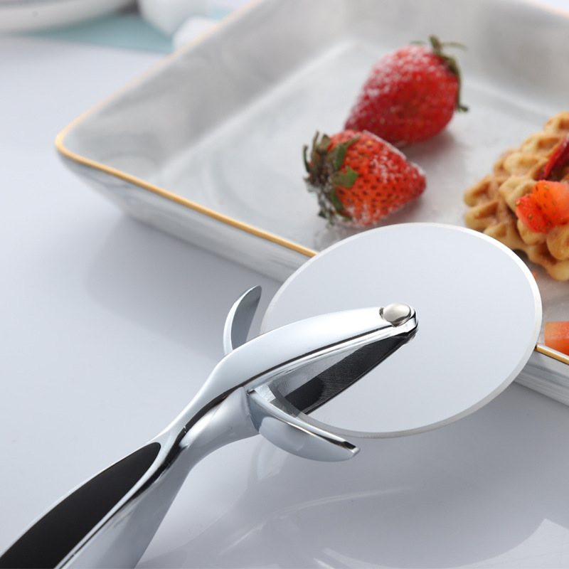 Pizza Cutter 2