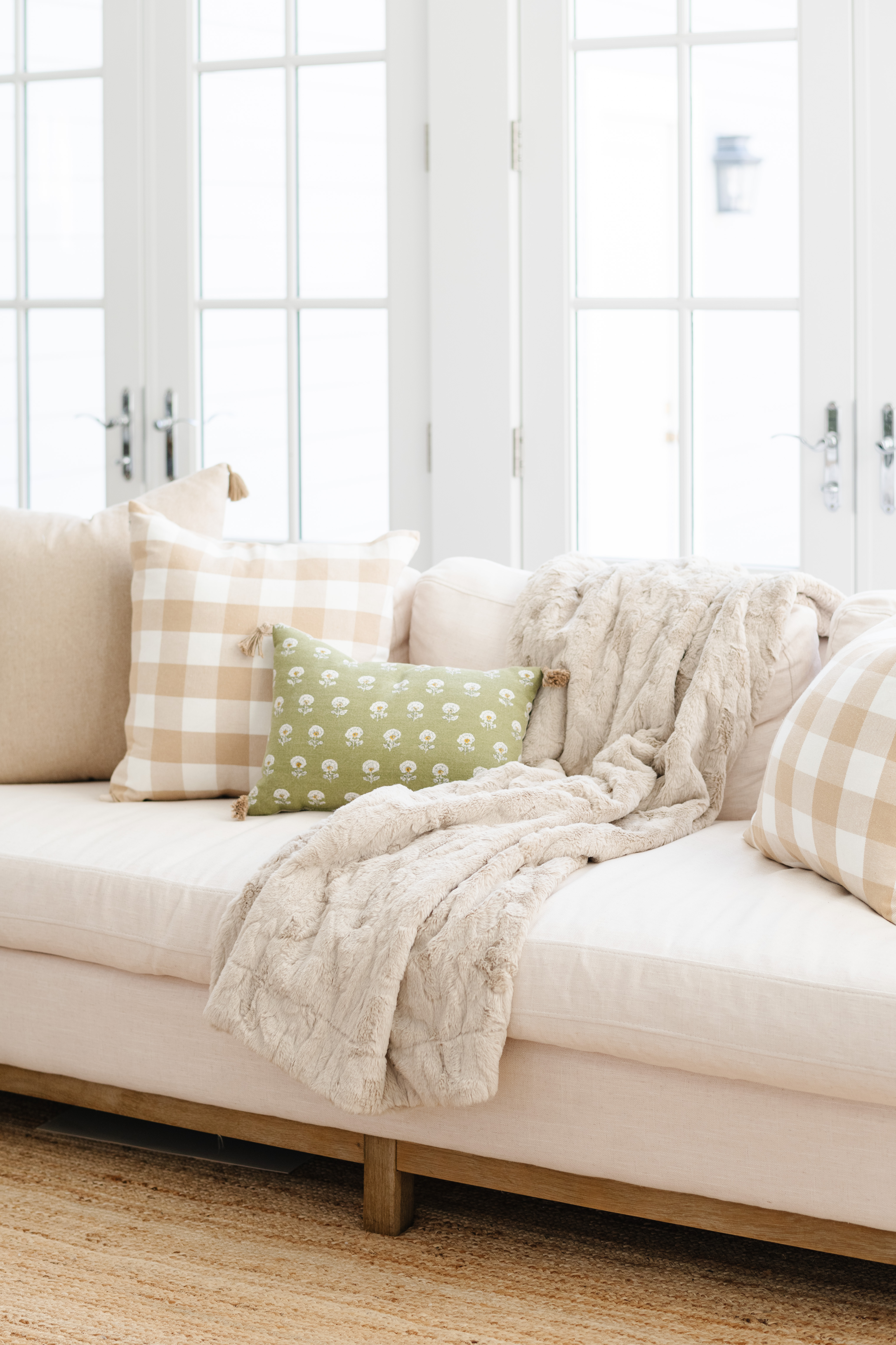 Patterned Faux Fur Zippered Buff-XL Luxury Blanket (60x80) 1