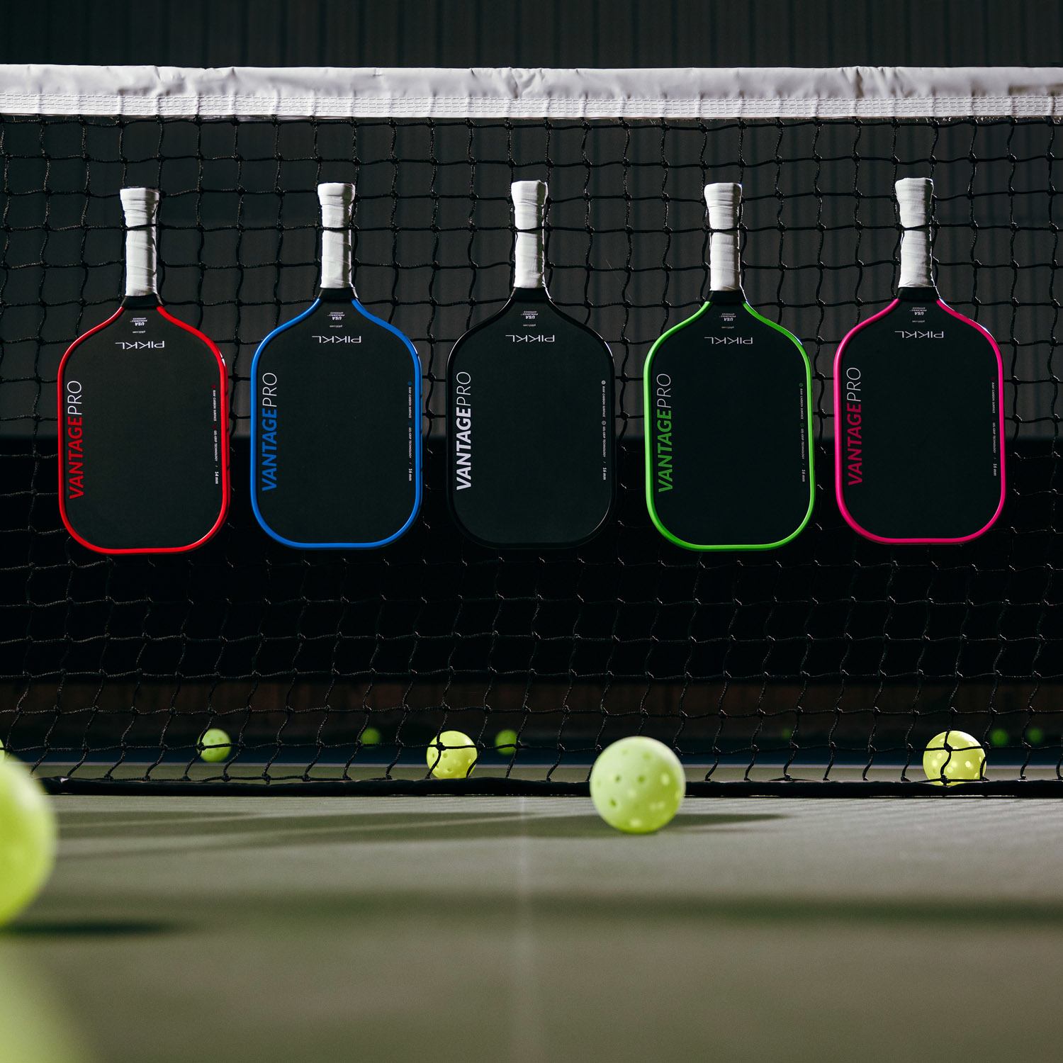 VANTAGE PRO PICKLEBALL PADDLE WITH CUSTOM SKINS 16MM CONTROL