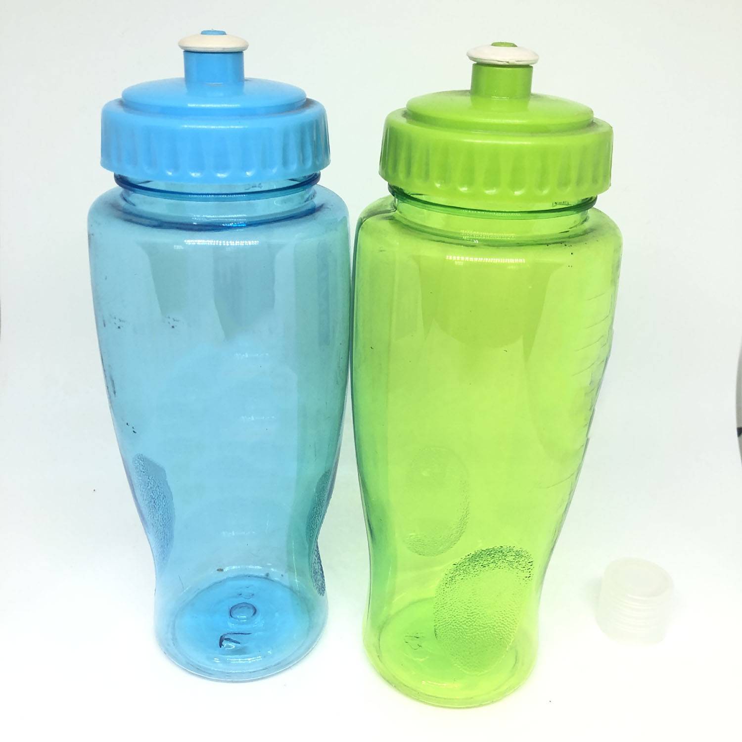 24.6oz plastic space cup with a suction nozzle 3