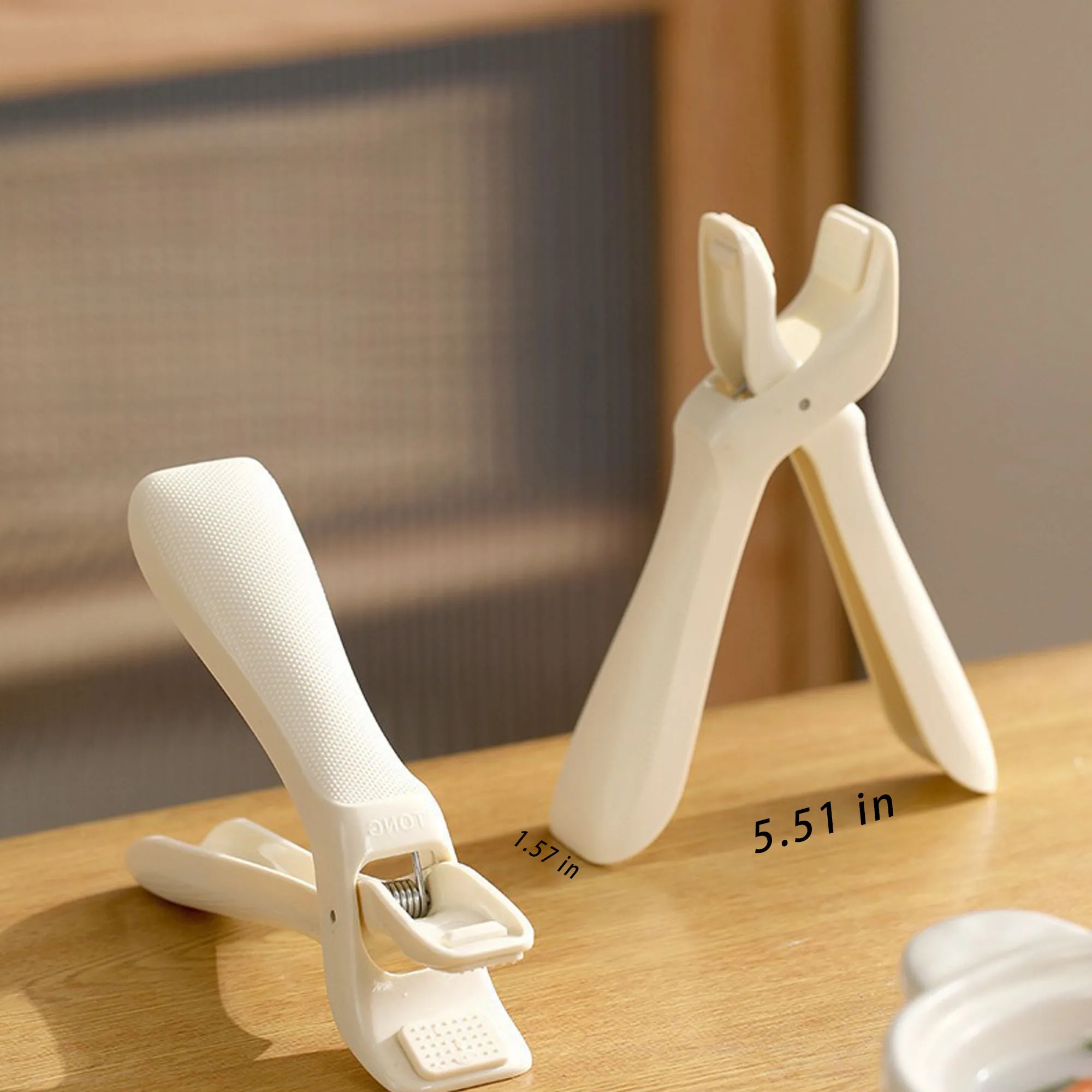 Heat-Resistant Tongs 3