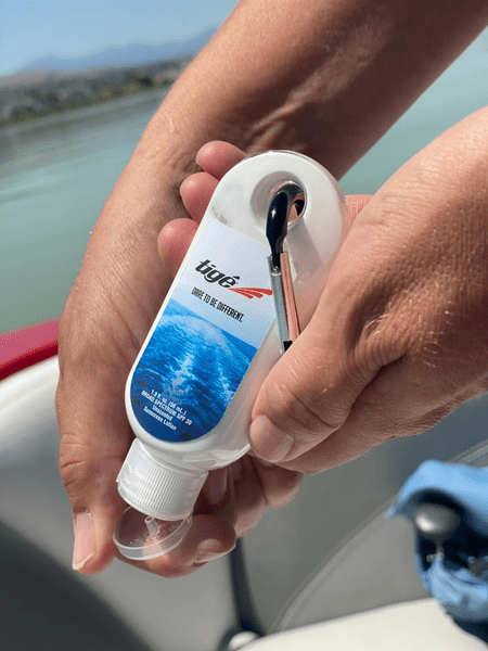 1.9 oz. SPF 30 Sunscreen in Clear Bottle with Carabiner 20