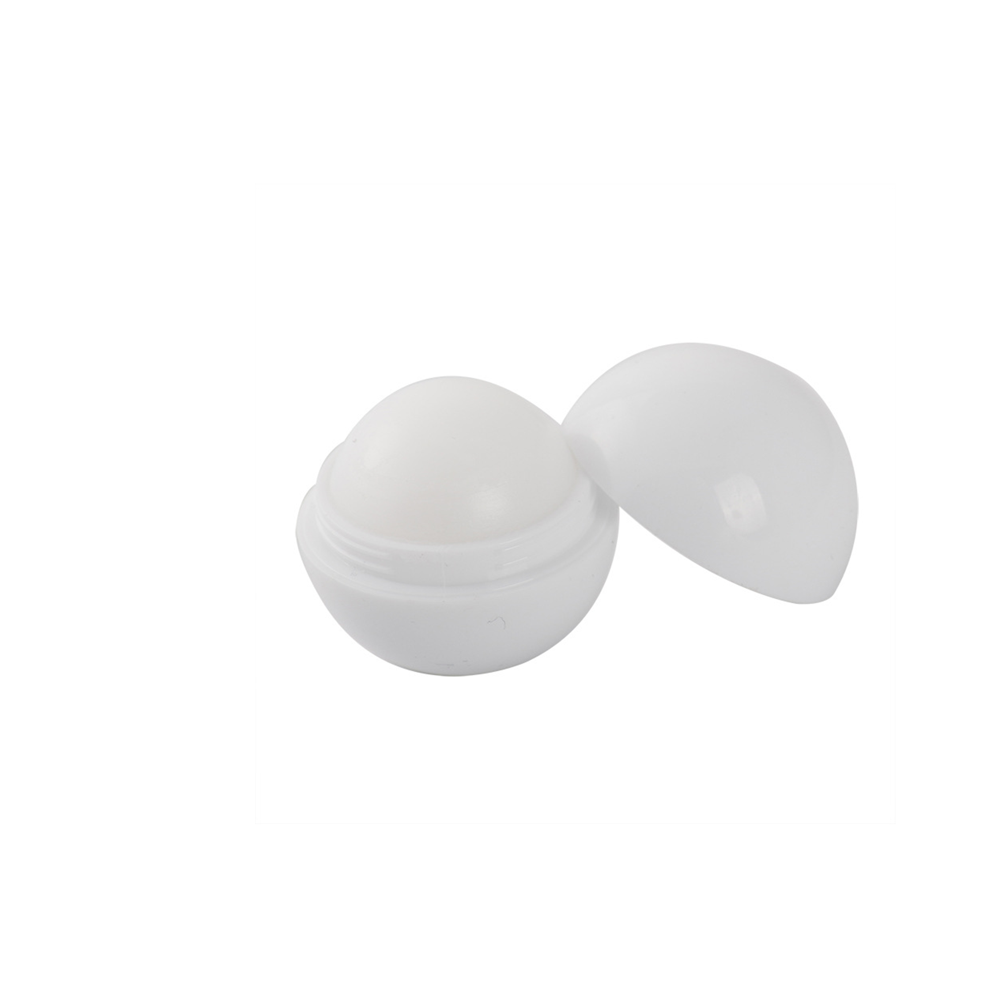 Round Moisturizing Lip Balm In Compact Sphere 2