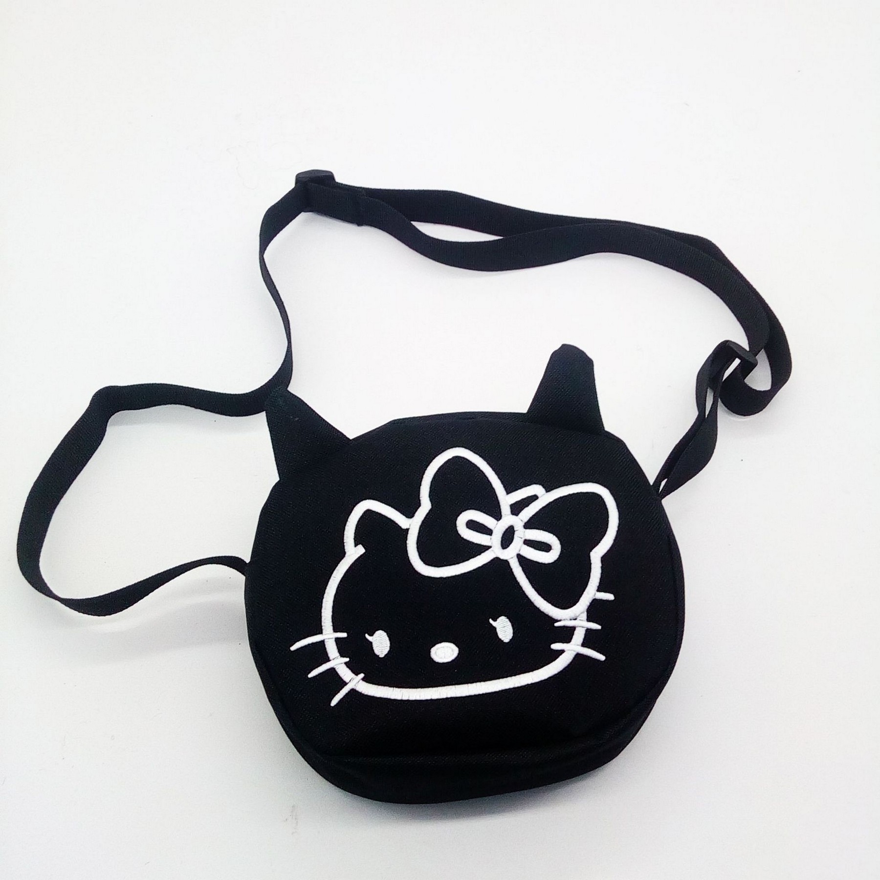 Cat Shaped Crossbody Bag 2
