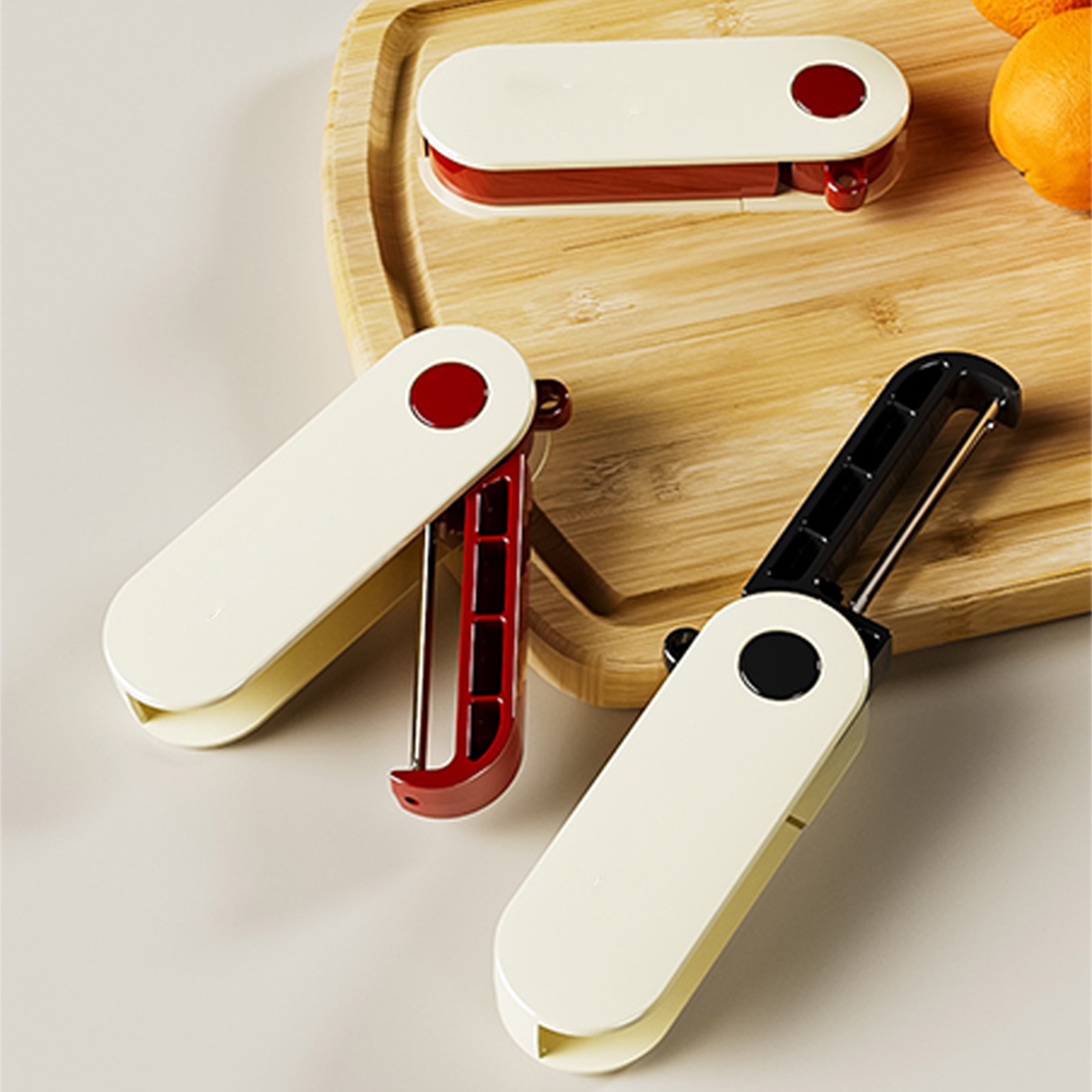 Multifunctional Innovative Folding Peeler 4