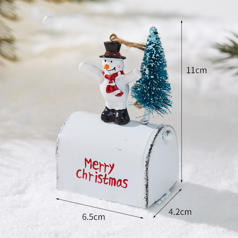 Christmas Ironwork Decorated Small House Mailbox 1