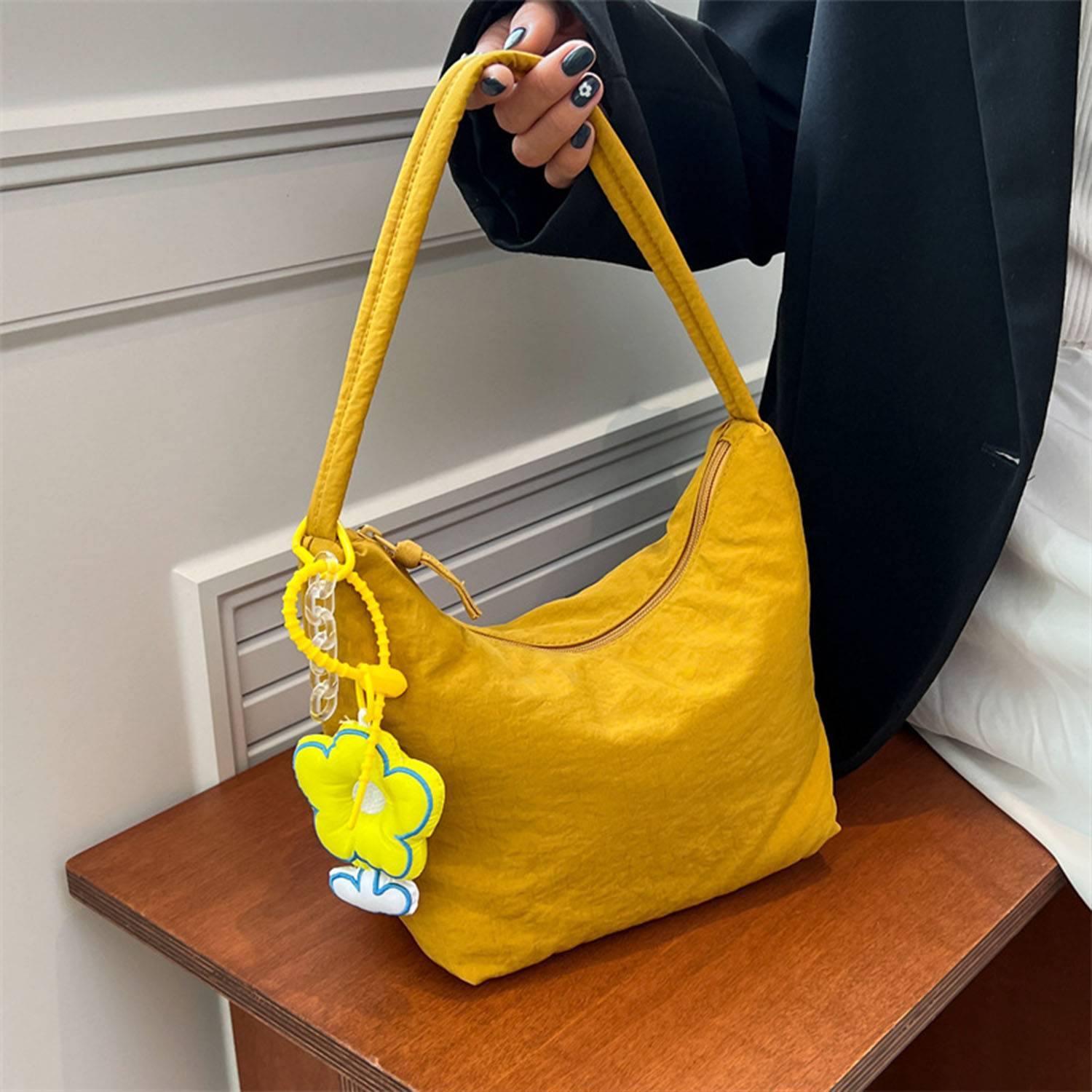 Large capacity nylon fabric women's Tote bag 2