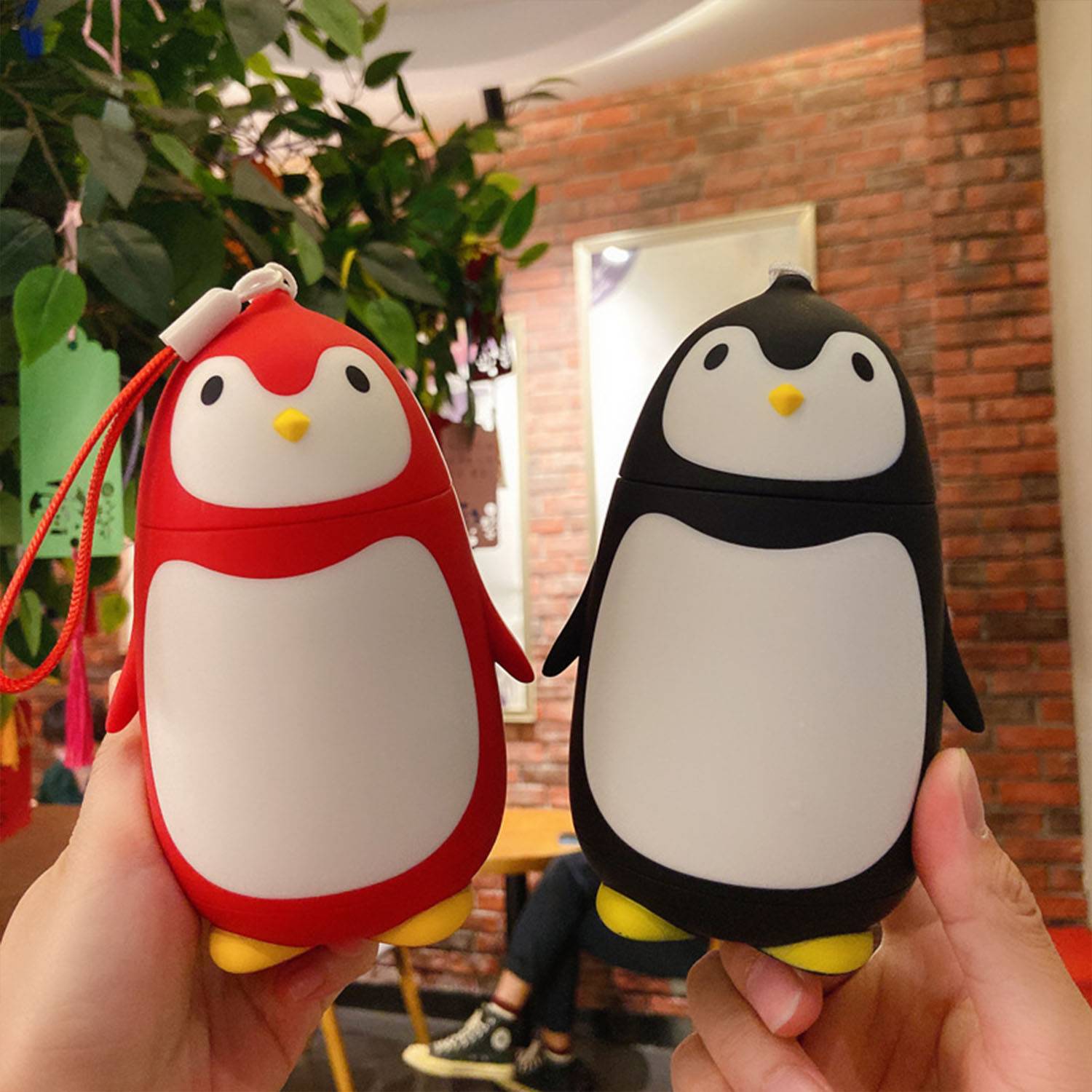 8.73oz Stainless steel cute penguin portable insulated cup 8