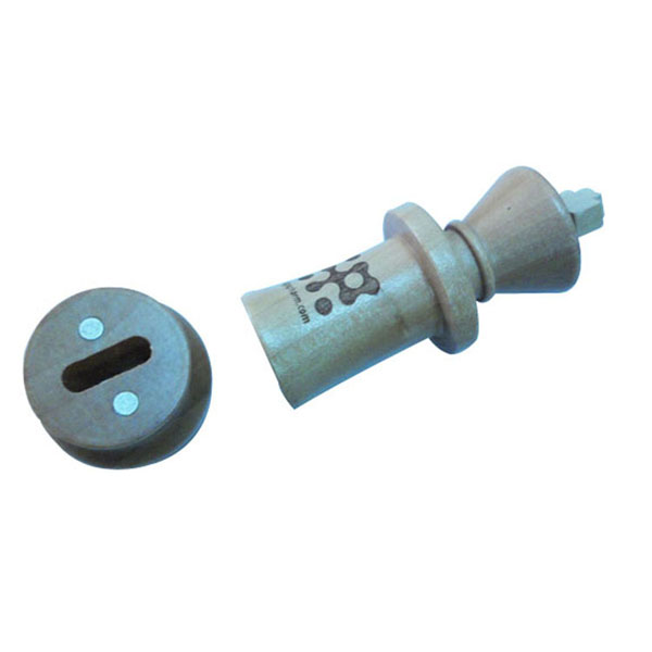 Wooden King Chess Piece Shaped USB Flash Drive 3