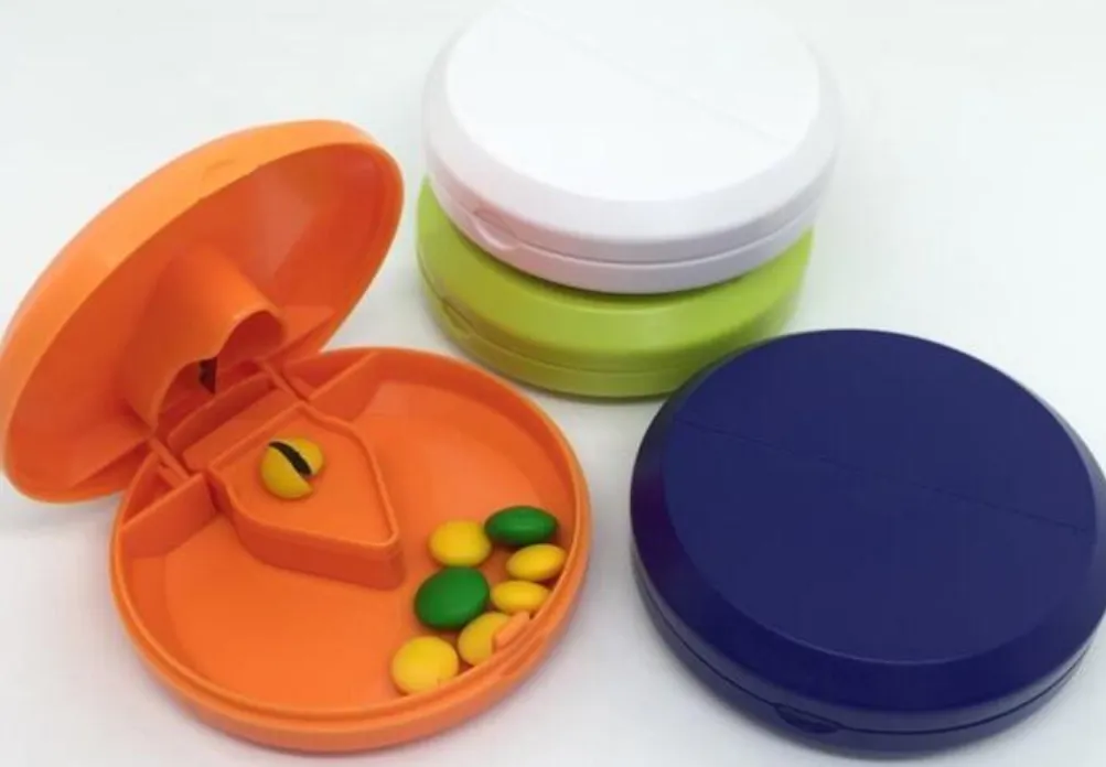 Compact Pill Cutter/Dispenser 1