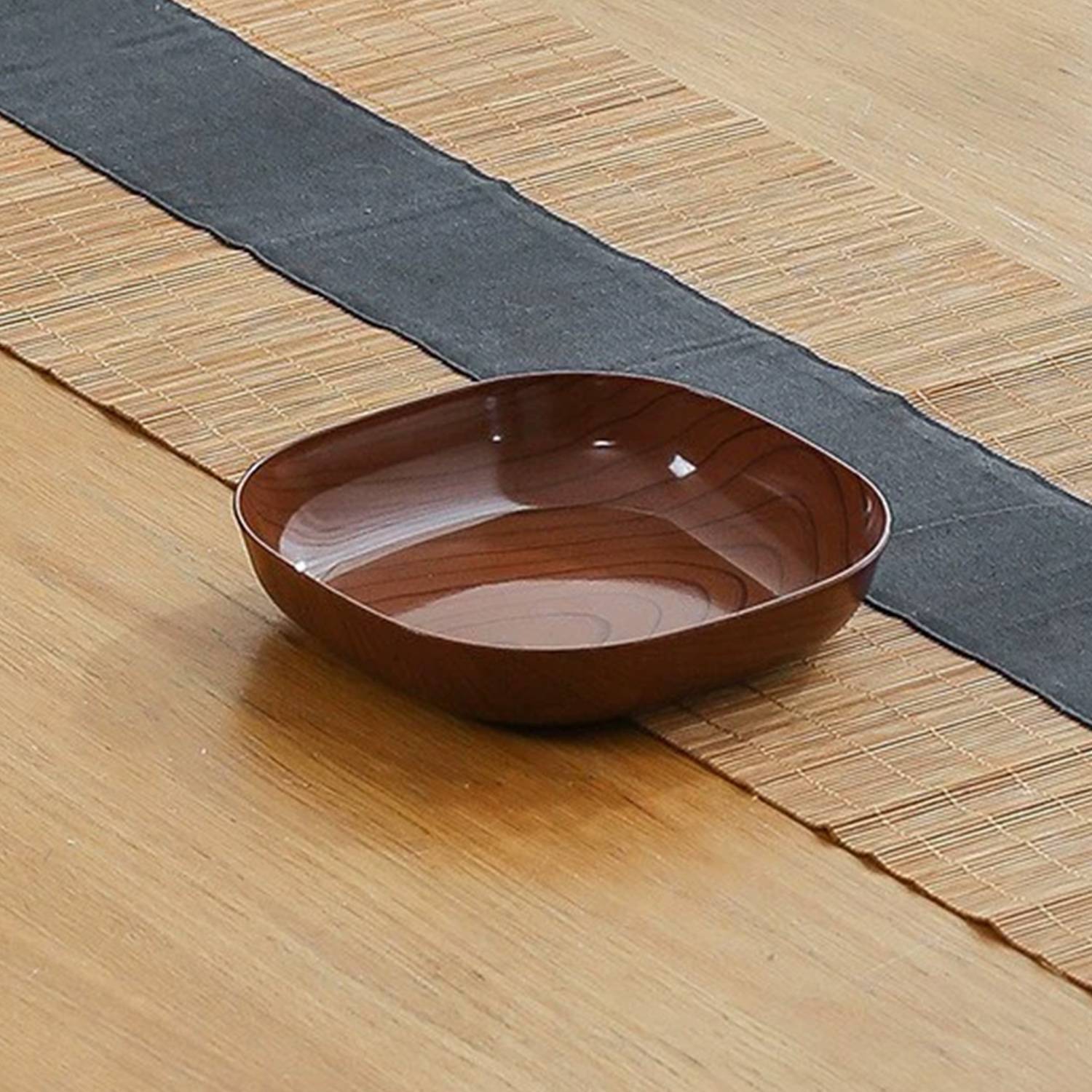 5.5 & 8 IN Faux Wood Grain Plastic Snack Square Plate 9