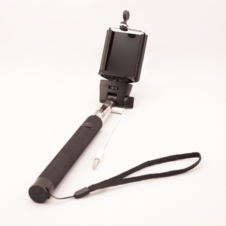 Wired Selfie Stick with Cable 1