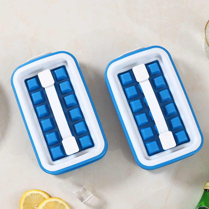 Folding Silicone Ice Tray 1