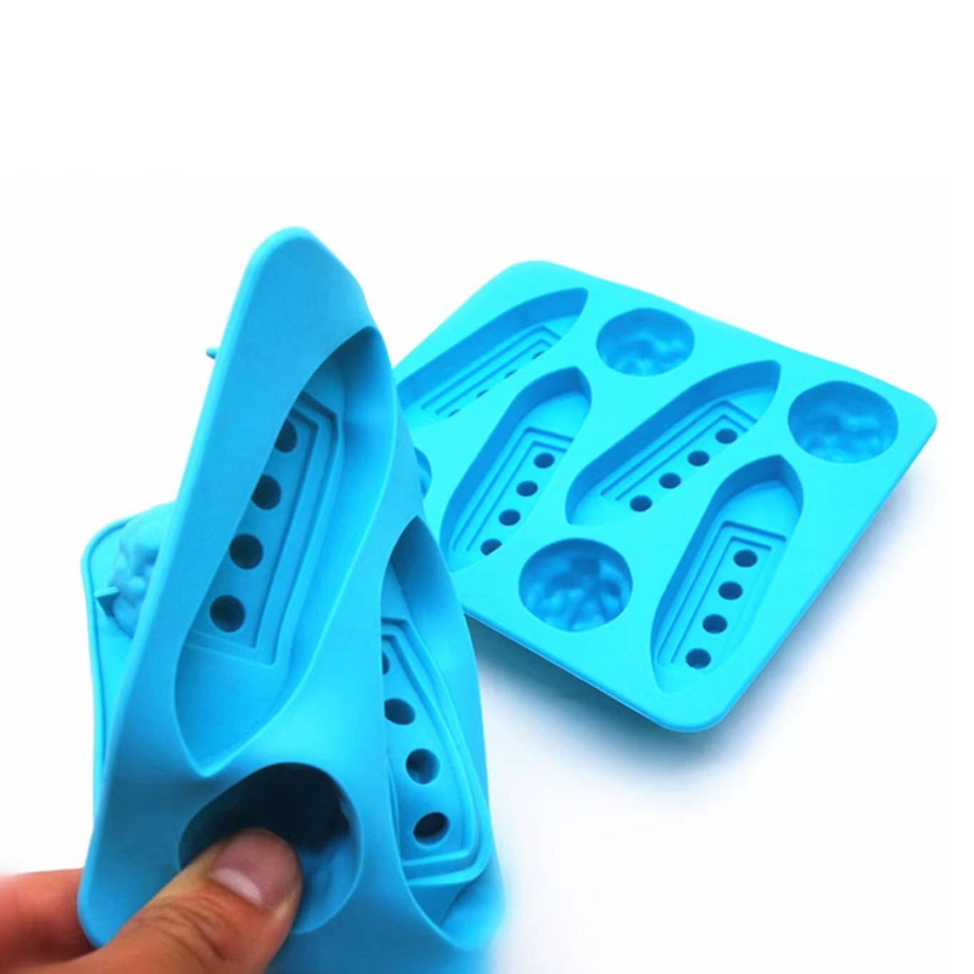 Silicone Titanic Ice Tray 3