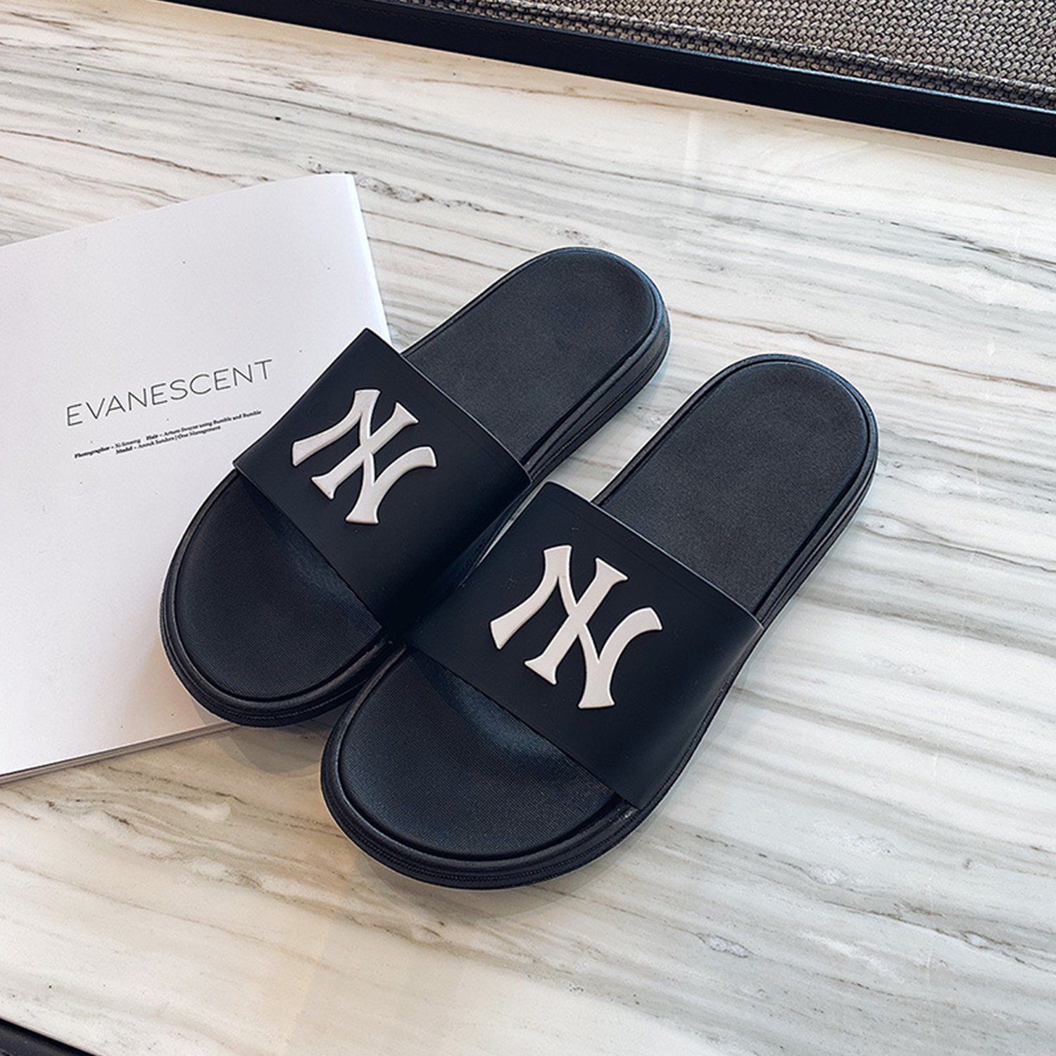 Non-slip and wear-resistant household slippers 6