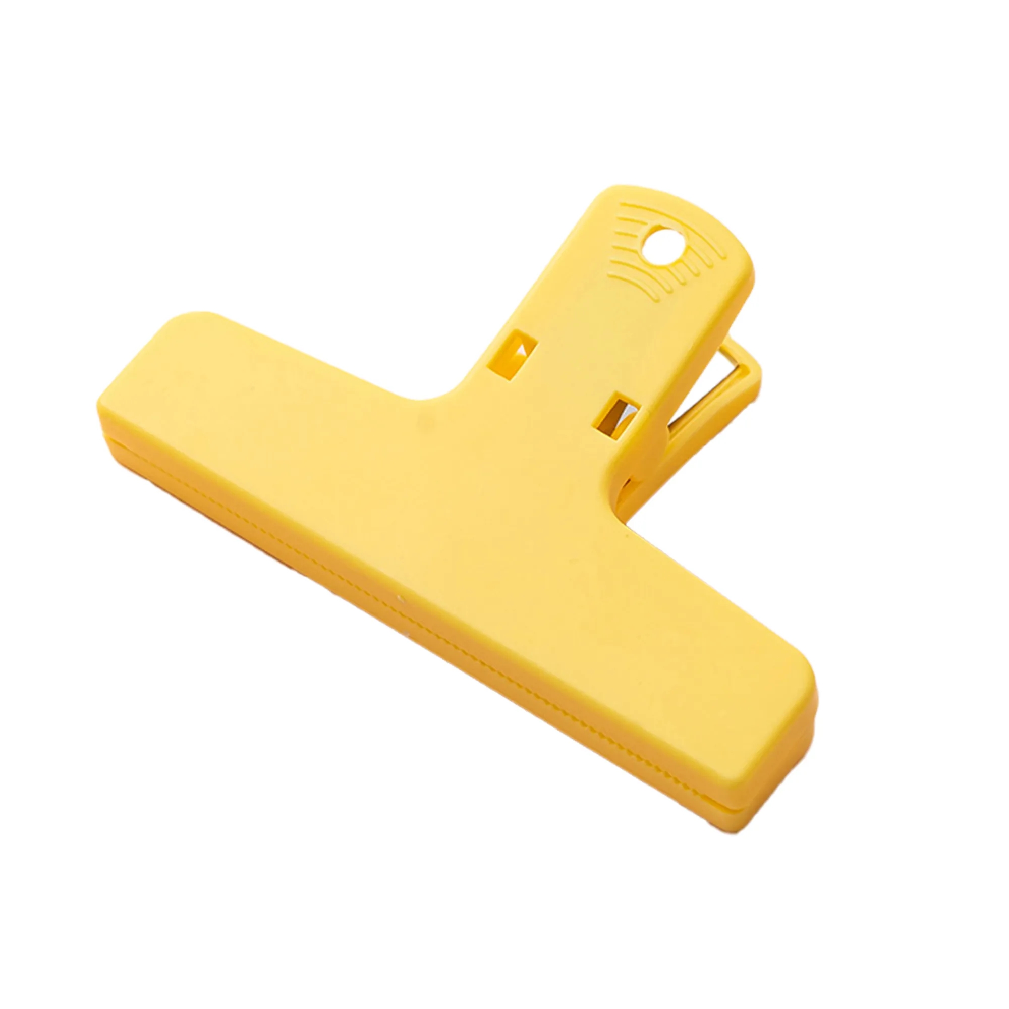 Long Tail Plastic Clip 7