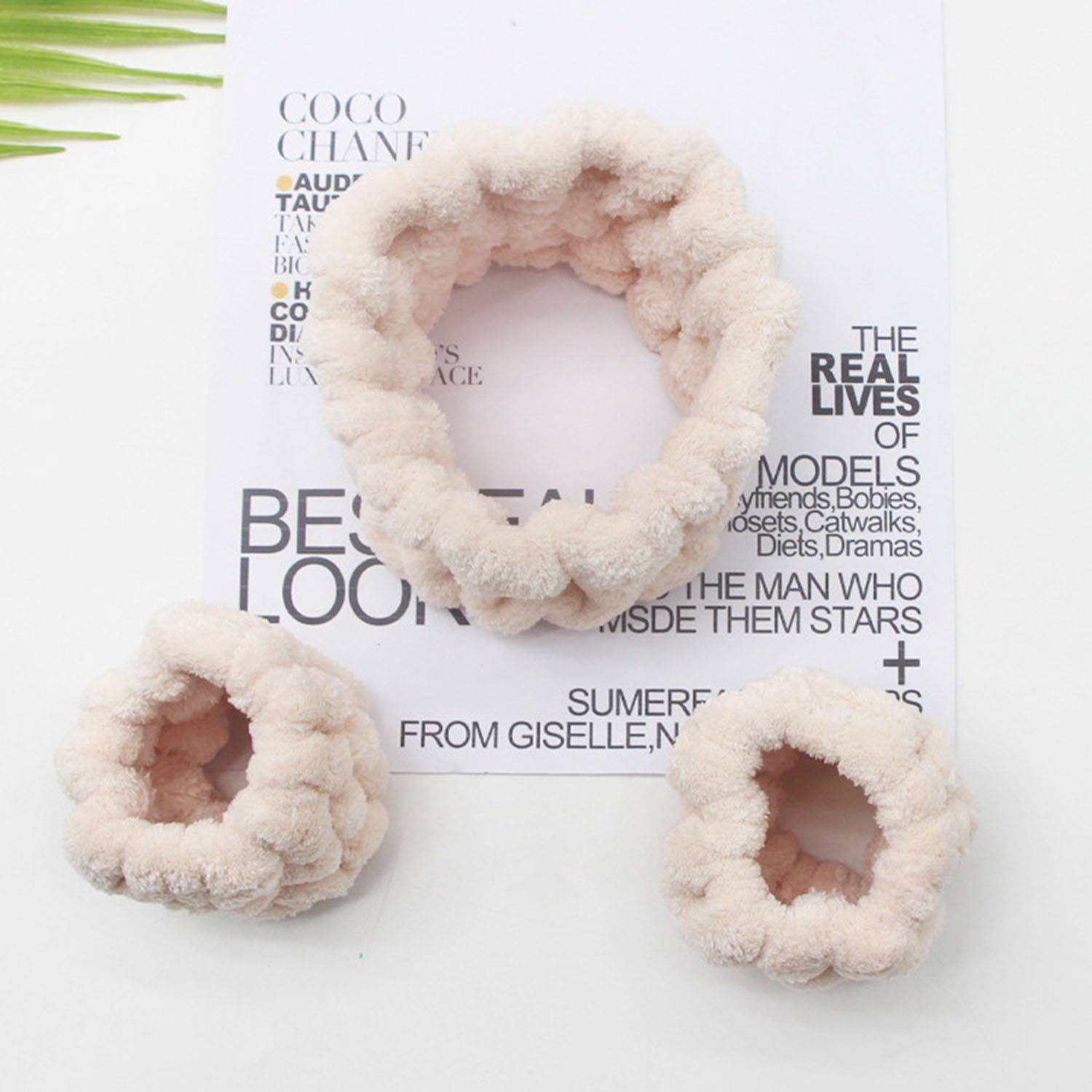 Wide-brimmed girls' makeup face wash mask headband 1