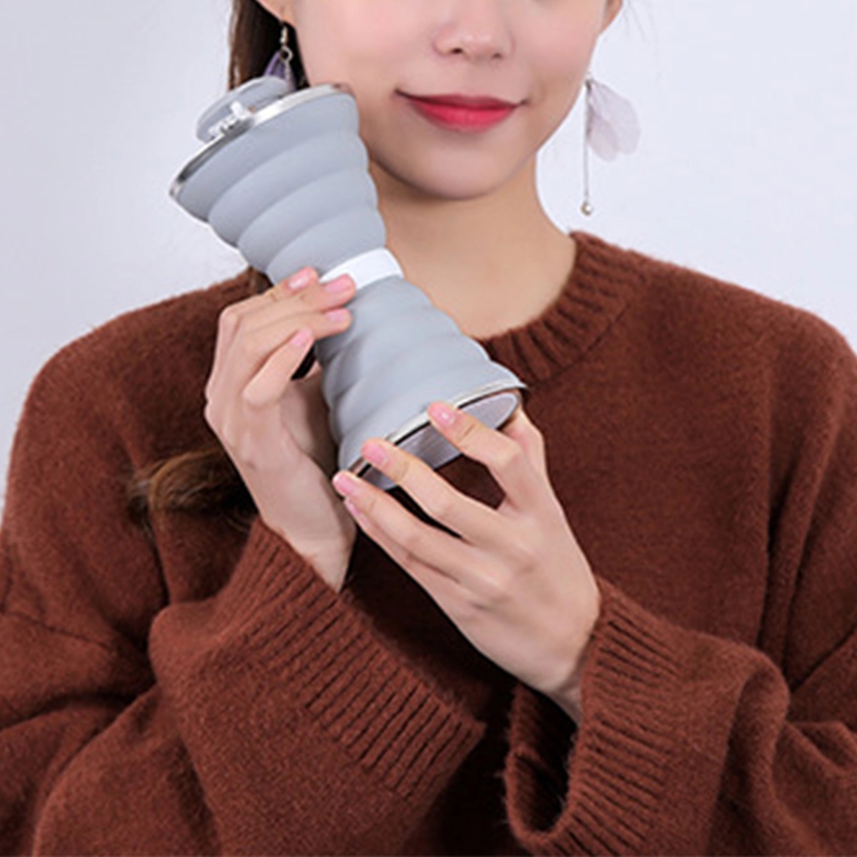 Collapsible Hourglass Shape Silicone Water Bottle 5