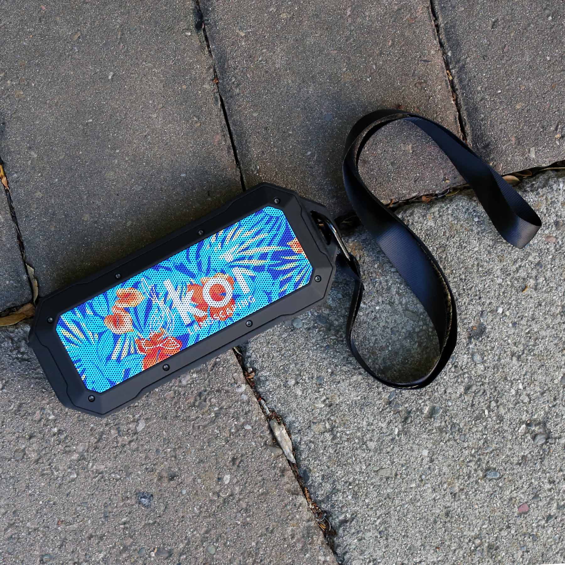 HangTune Magnetic Wireless Speaker 2