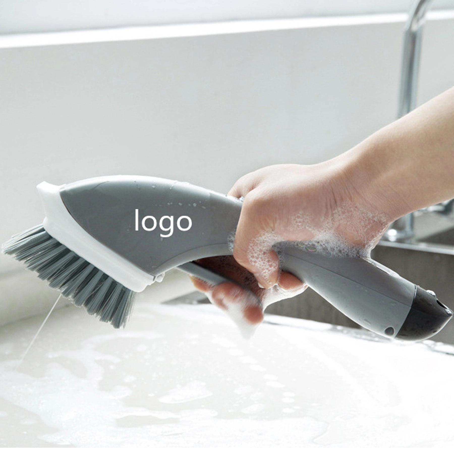 Spray Cleaning Brush 2