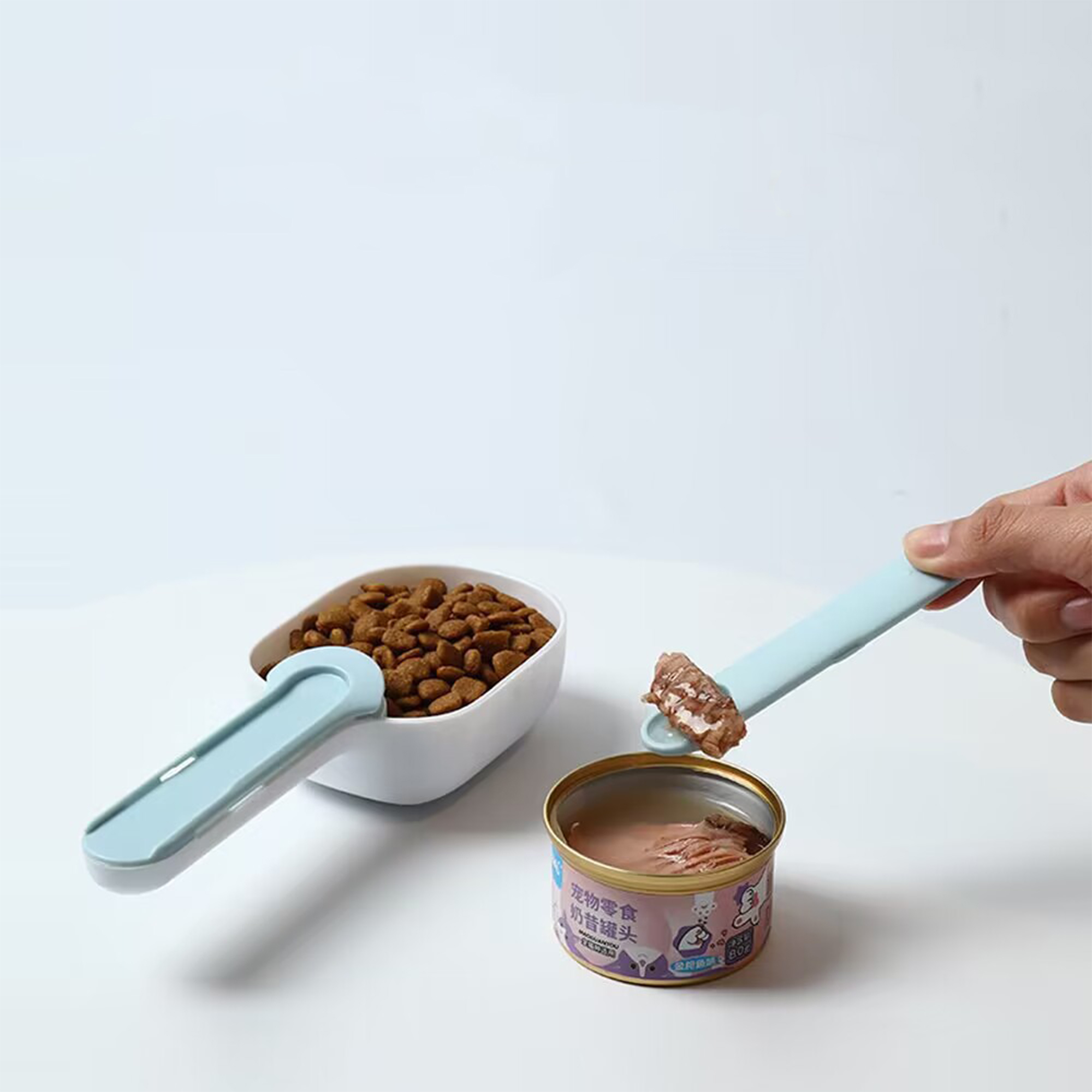 Pet Seal Clip Feeding Scoop 2