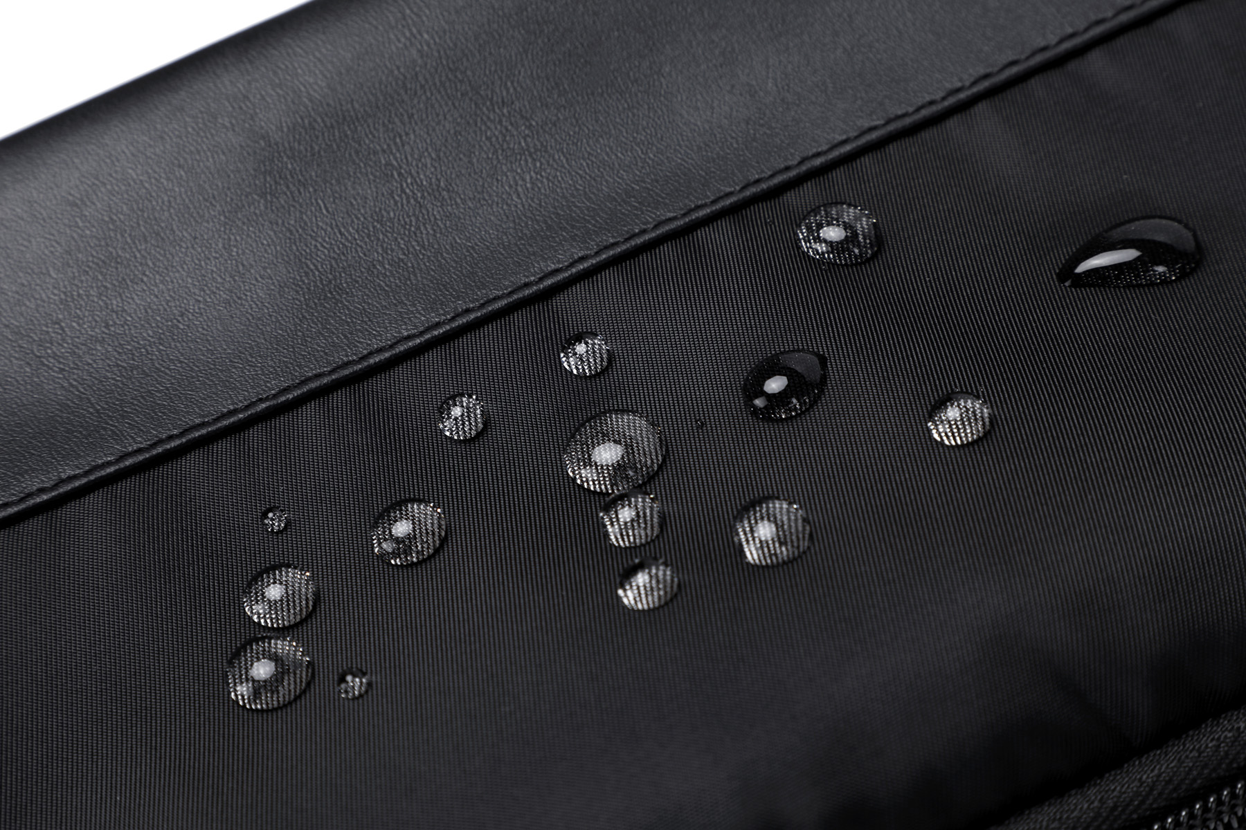 AeroLOFT® Wide-Mouth Wet/Dry Toiletry Kit 5