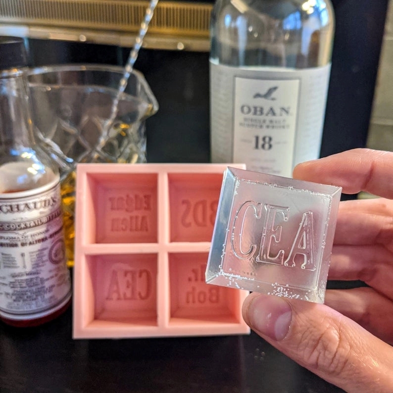 Customizable Ice Cube Tray 3