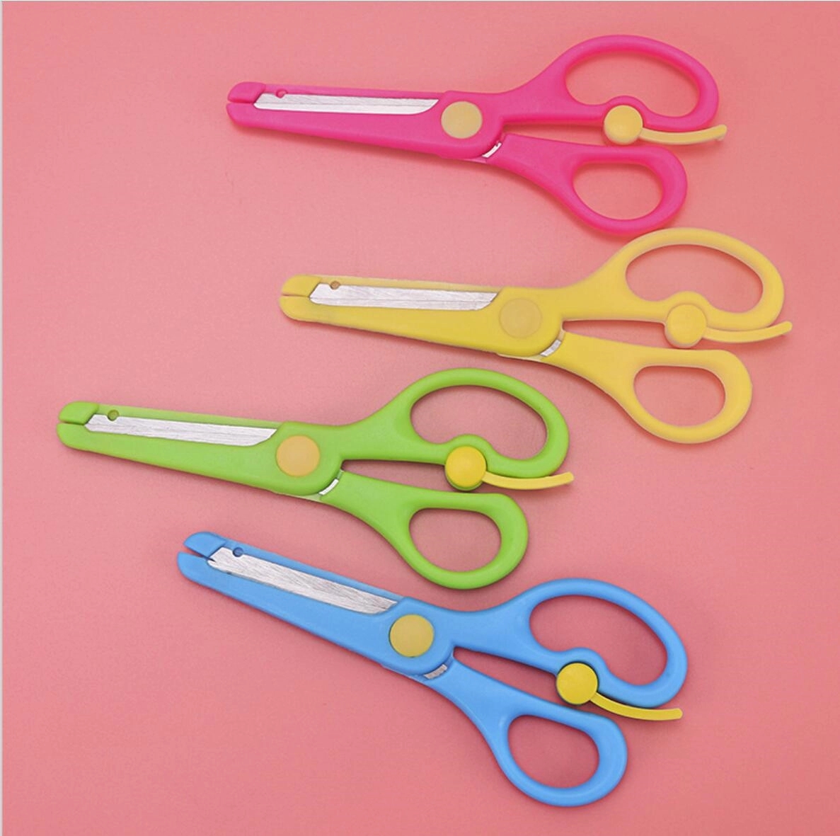 Children Safety Scissor 2