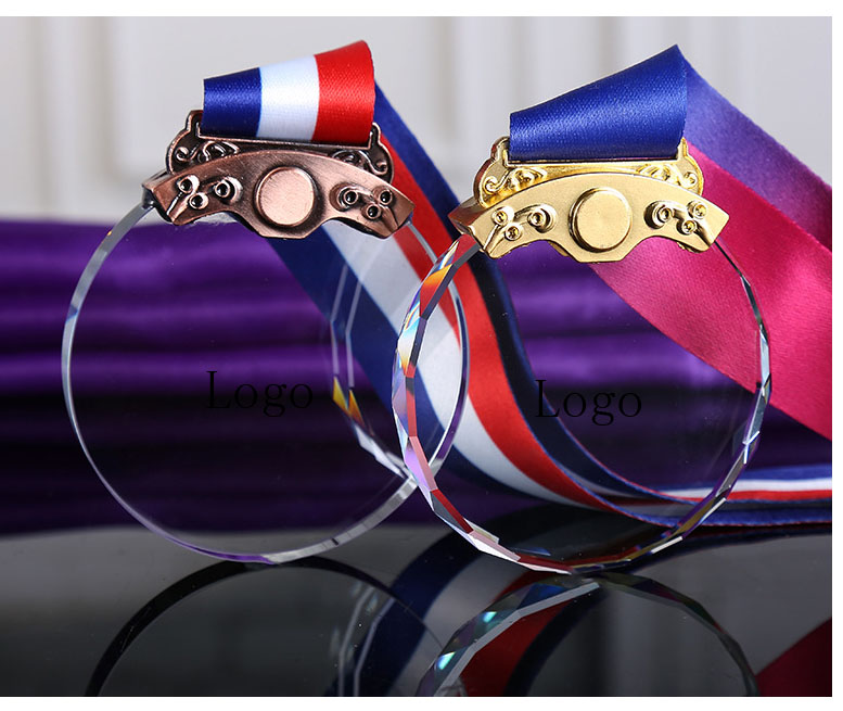 Round Crystal Medal 2