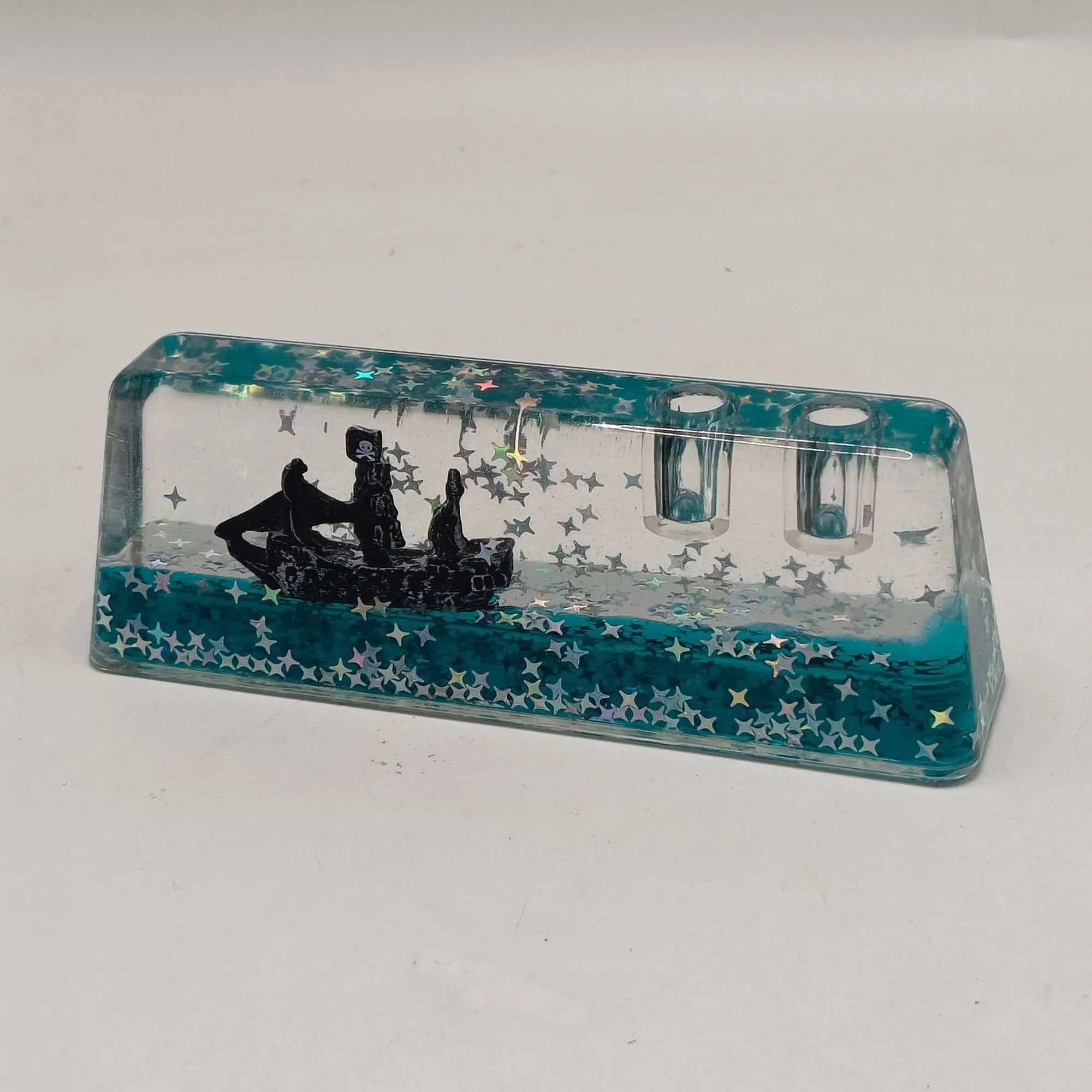 Cruise Ship Fluid Small Ornaments 22