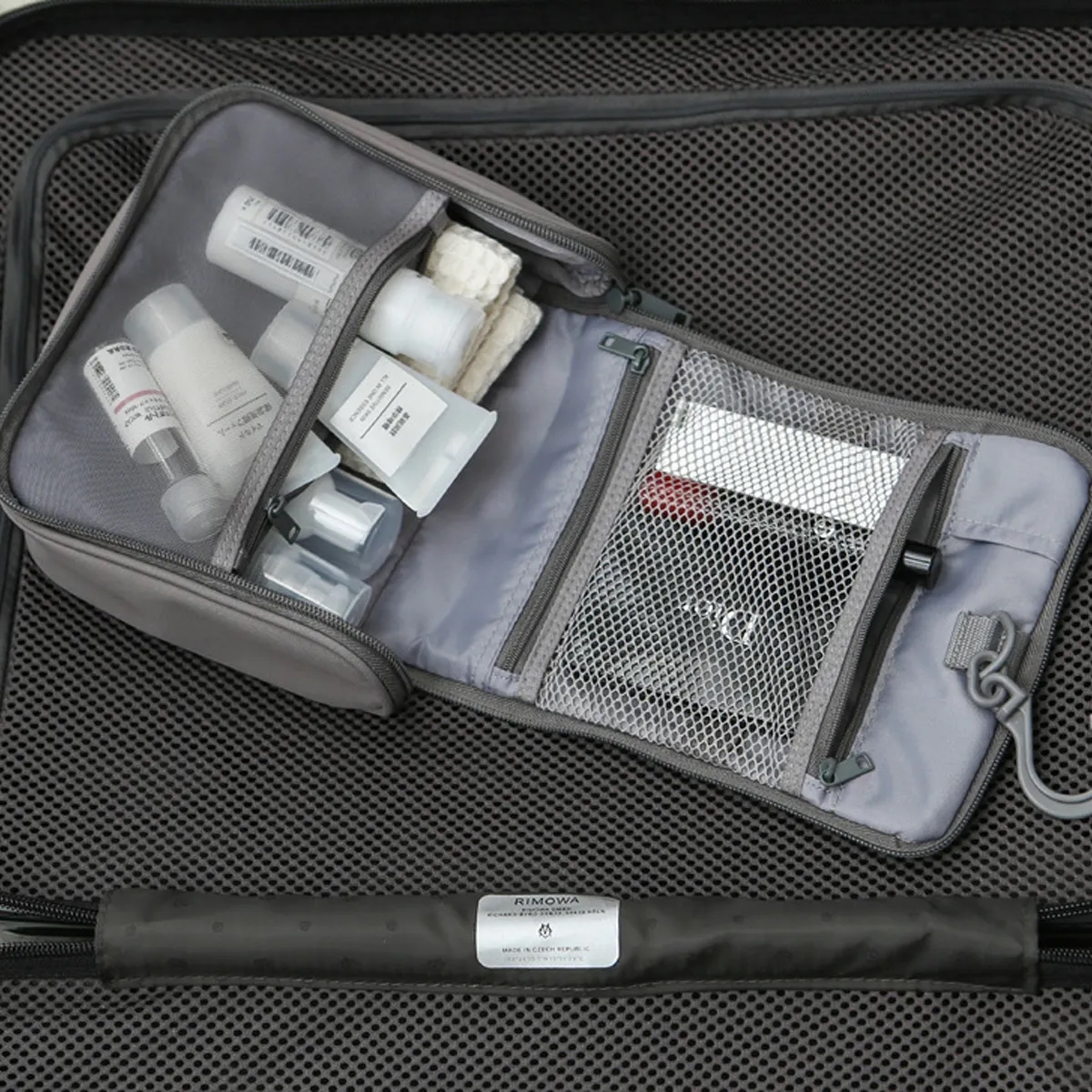 Customizable Hanging Travel Toiletry Bag With Hook 3