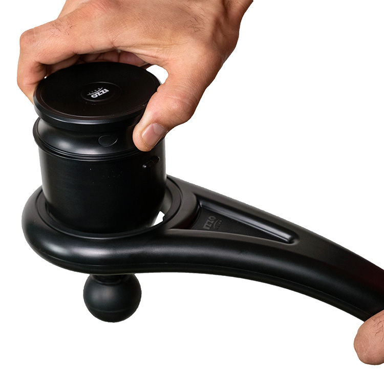 Izzo Medalist Massage Gun 2
