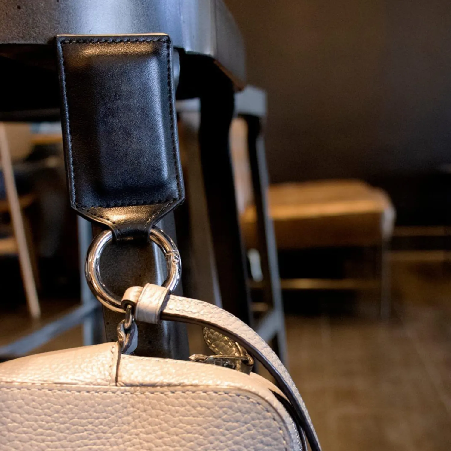 Heavy duty Magnetic bag holders 4